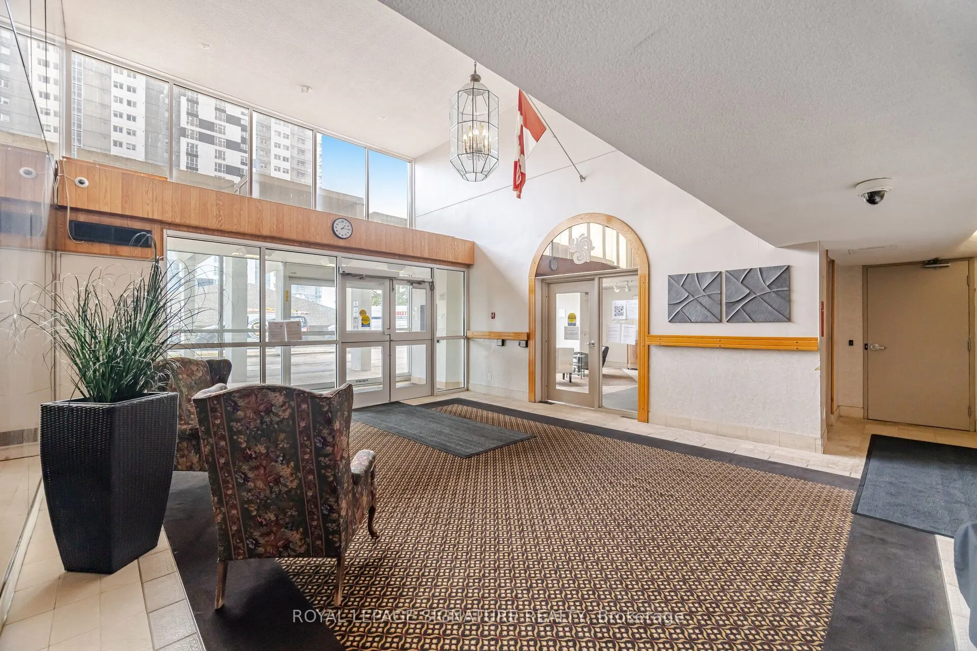 375 King Street N #802