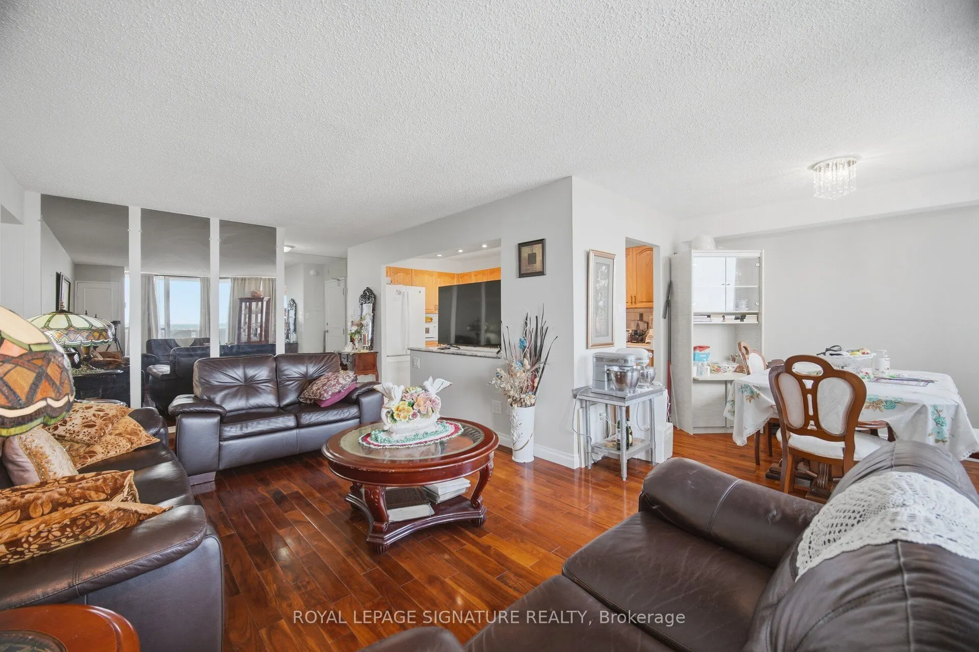 375 King Street N #802