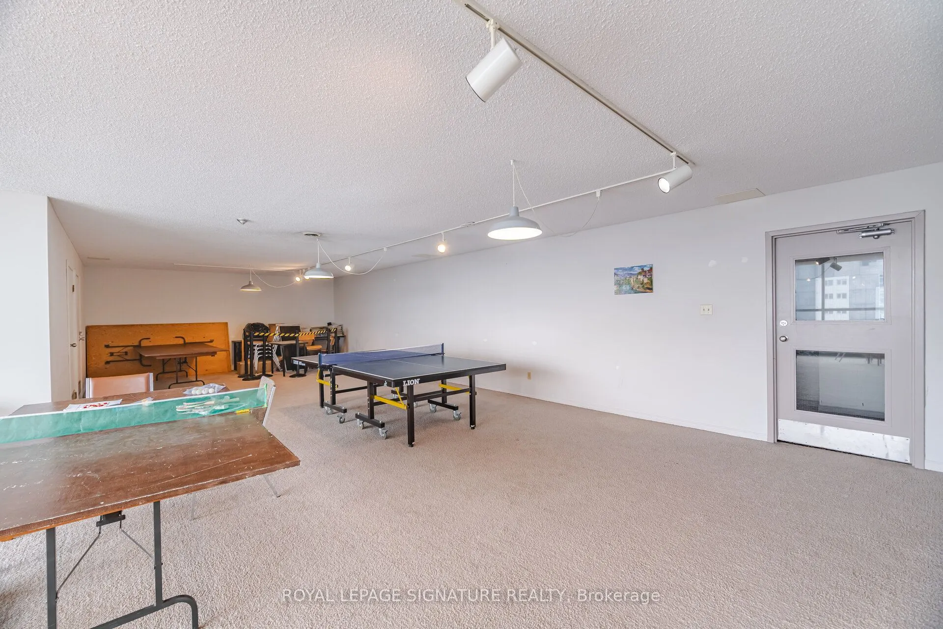 375 King Street N #802