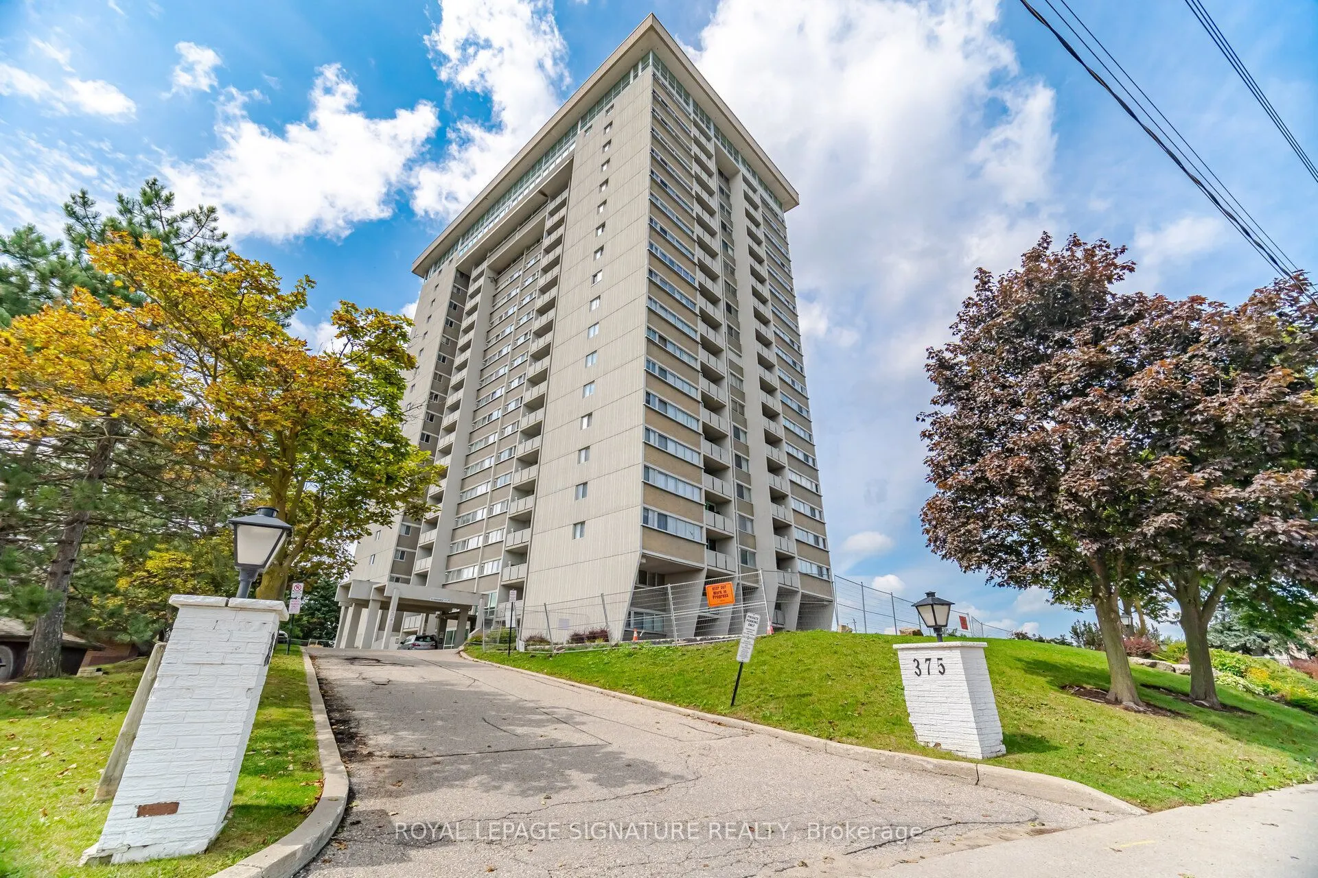375 King Street N #802
