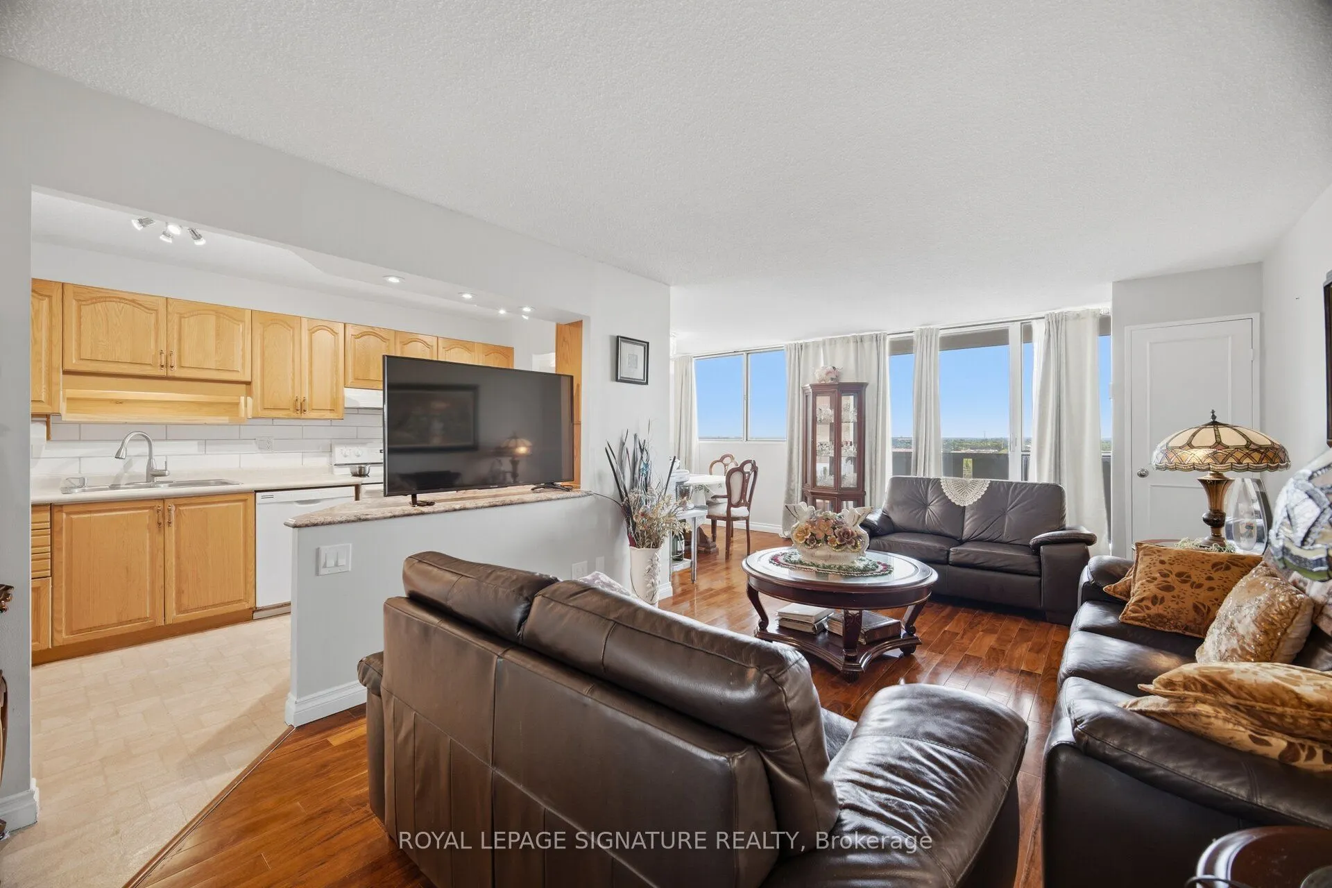 375 King Street N #802