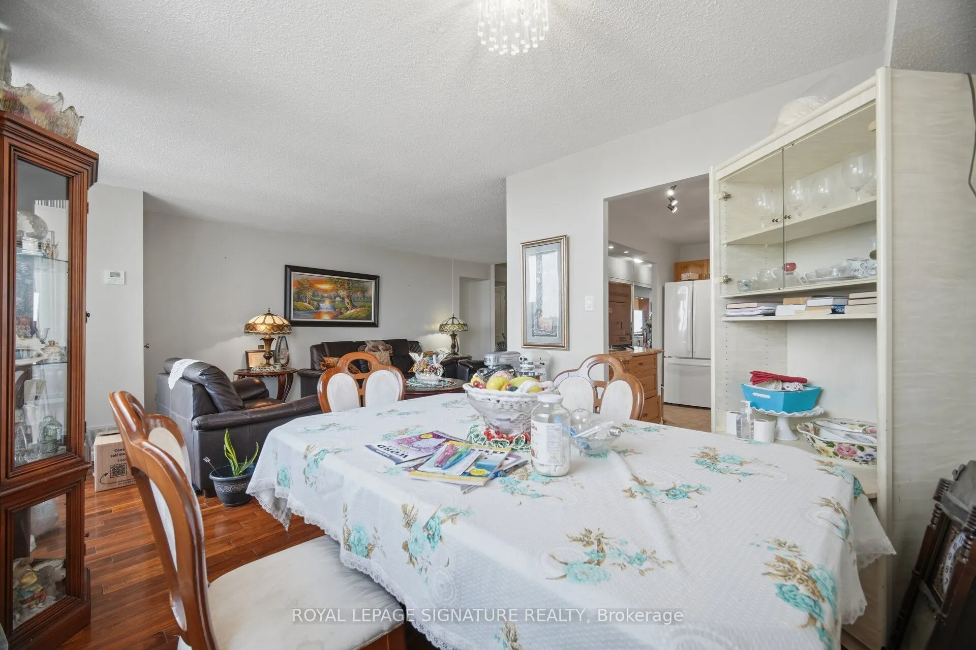 375 King Street N #802
