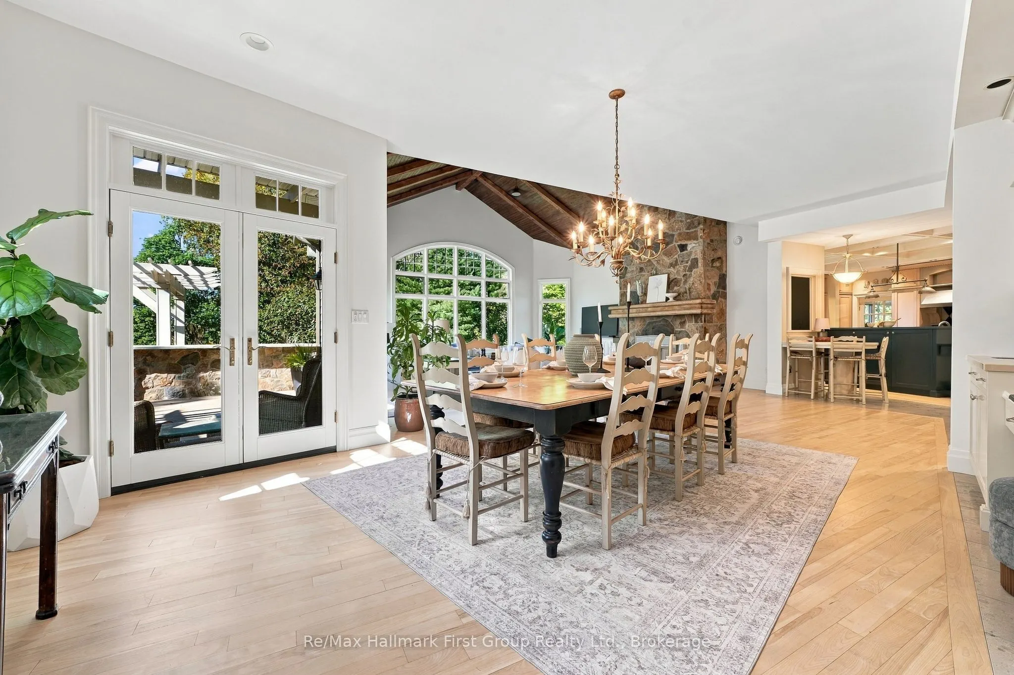 3121 Theatre Road N