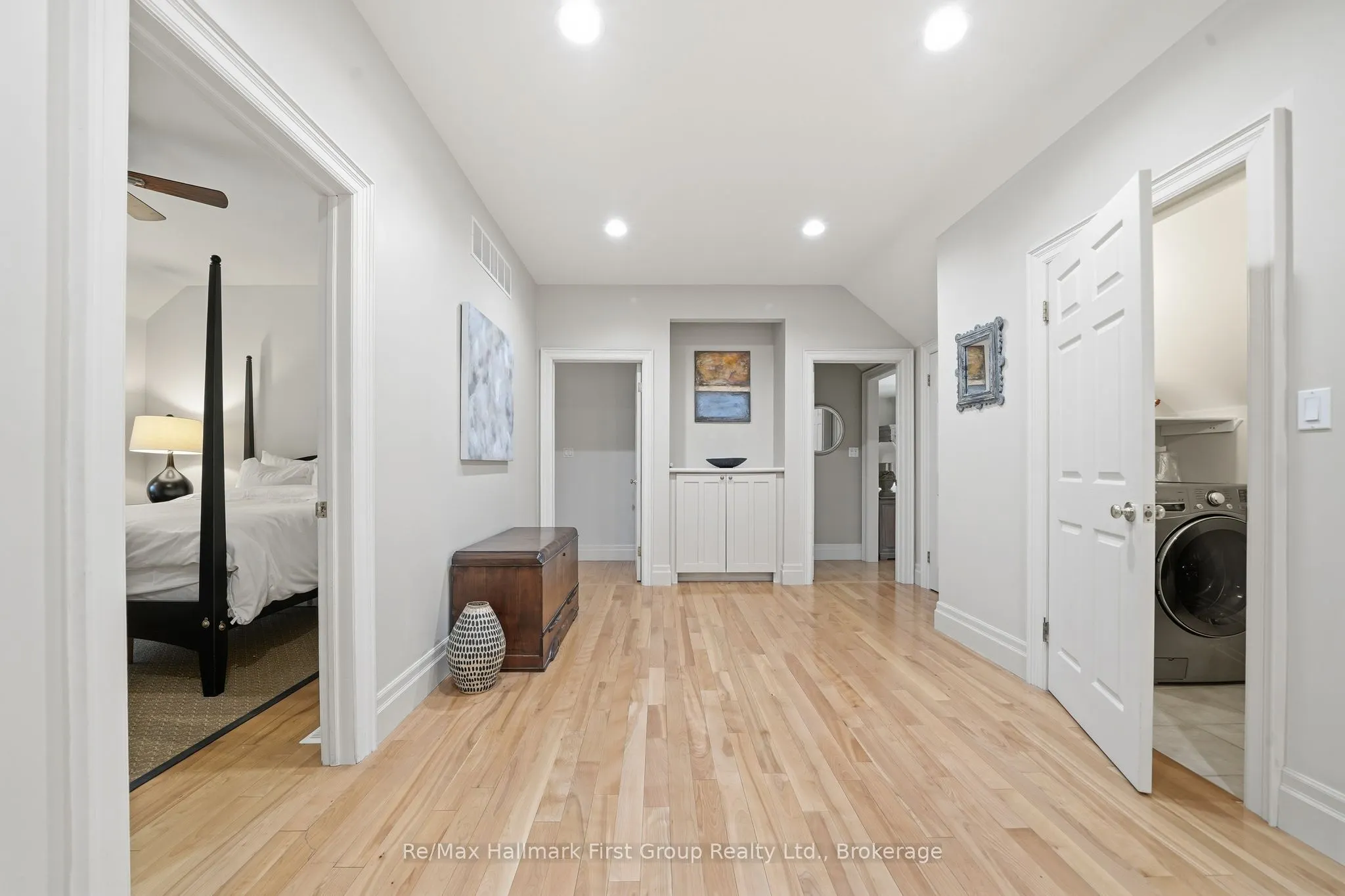3121 Theatre Road N