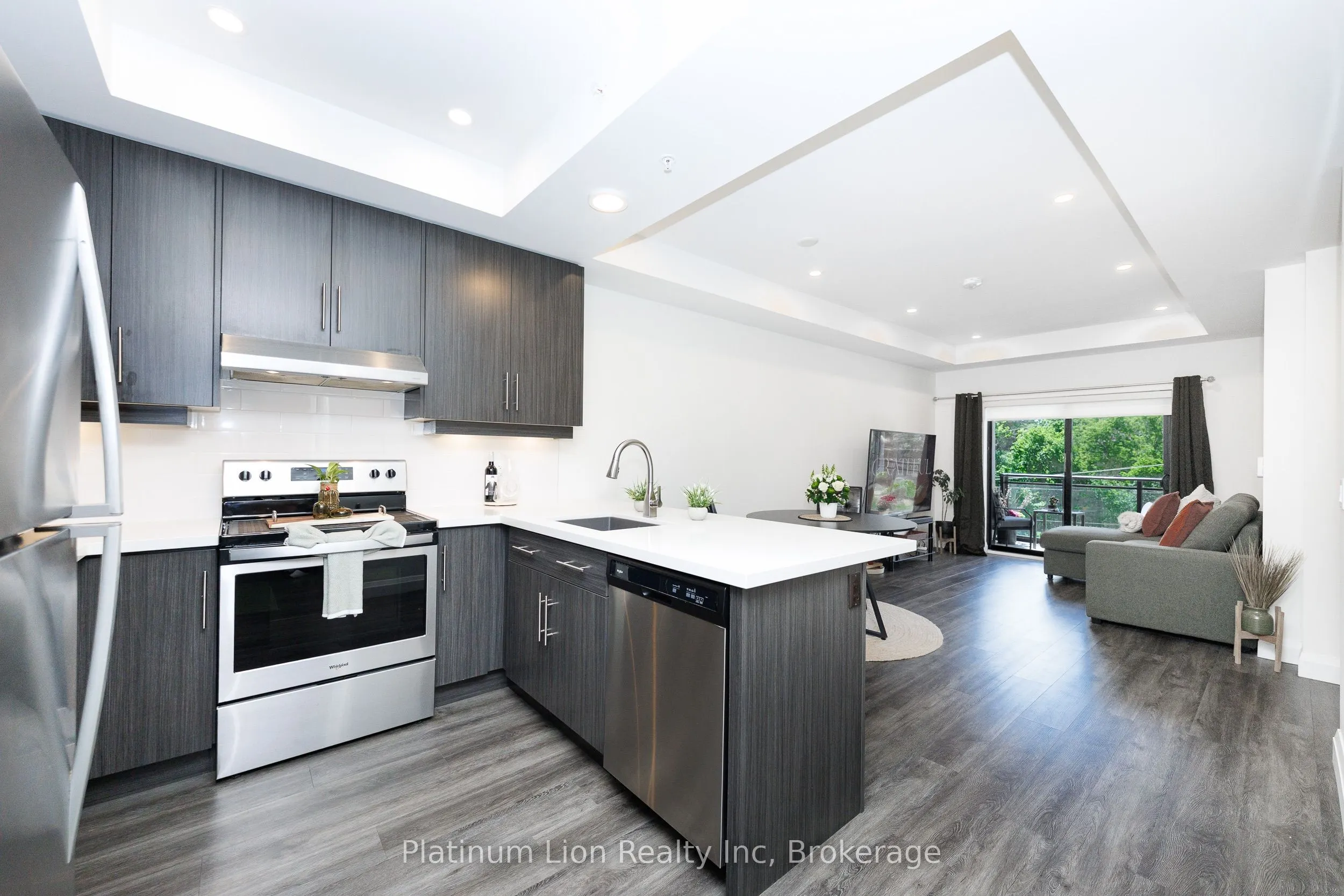 30 Hamilton Street S #201
