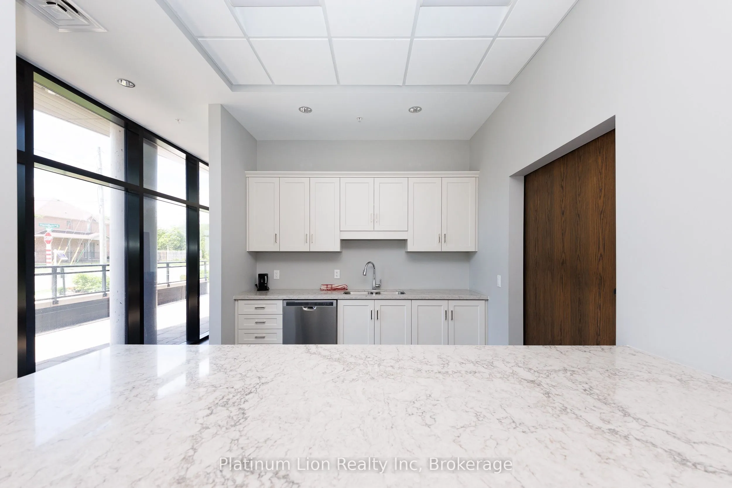 30 Hamilton Street S #201