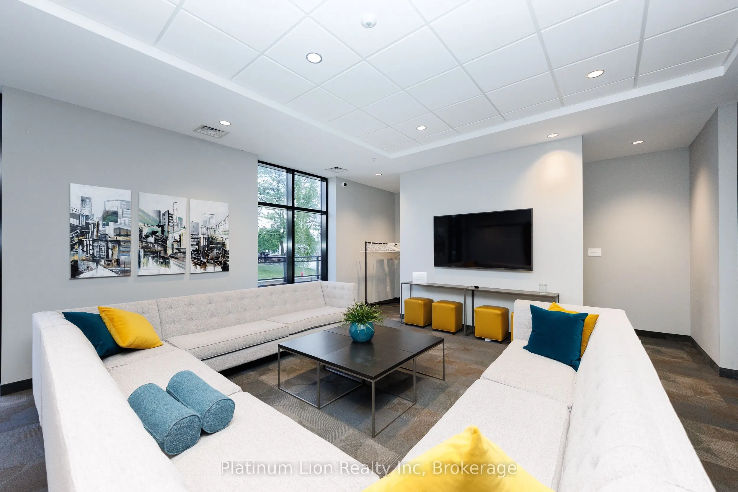30 Hamilton Street S #201