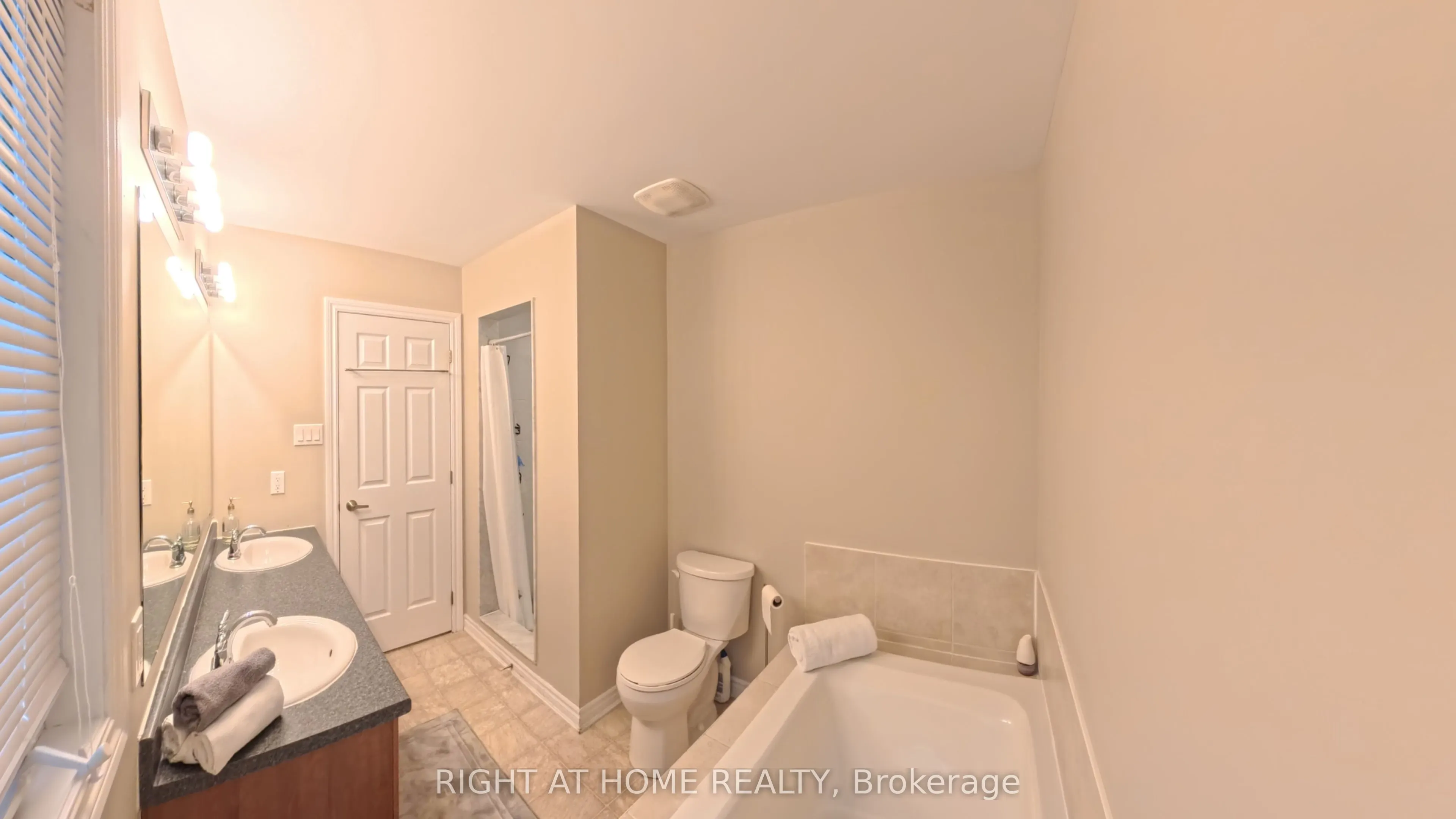 566 Dundonald Drive
