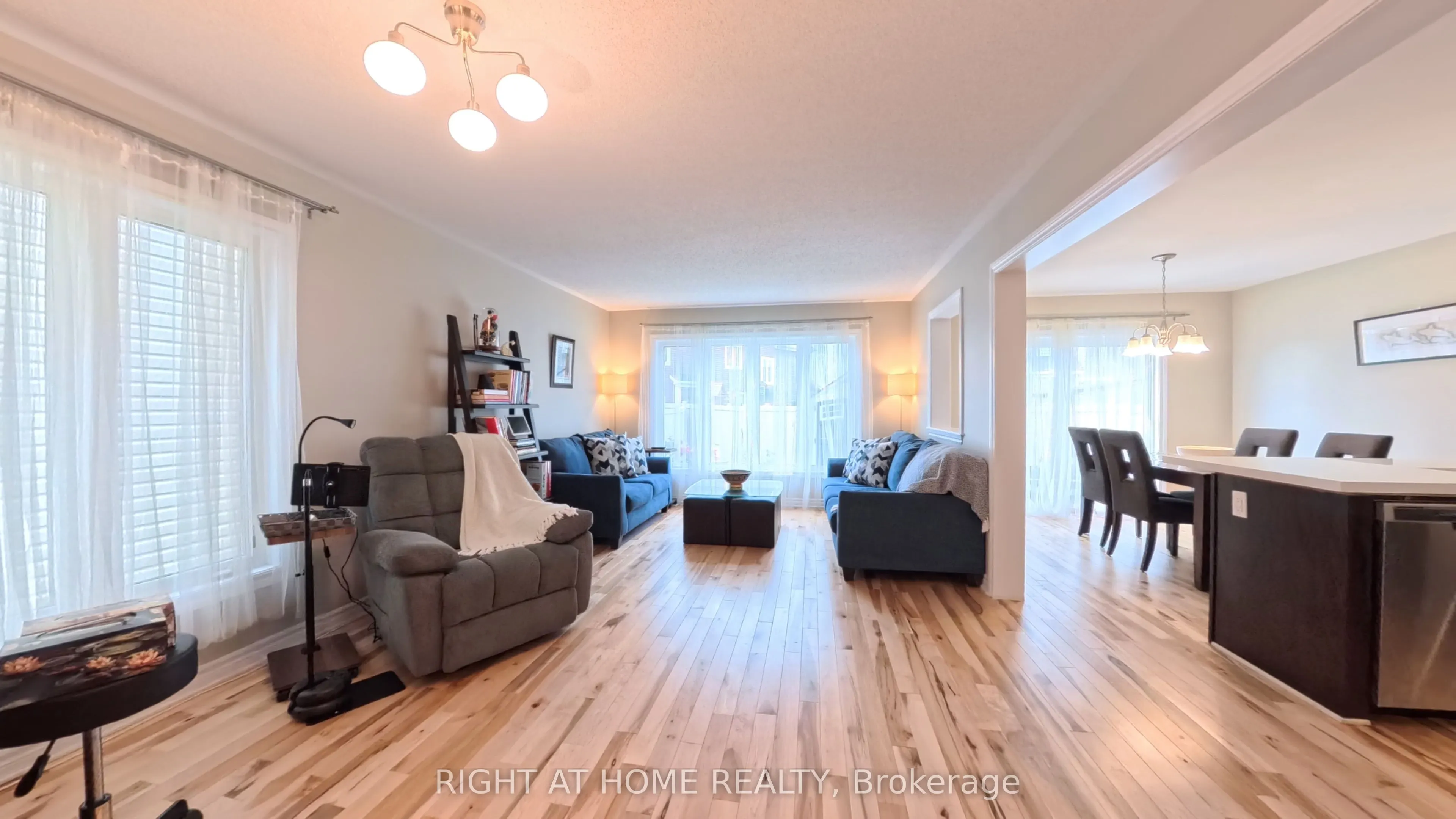 566 Dundonald Drive