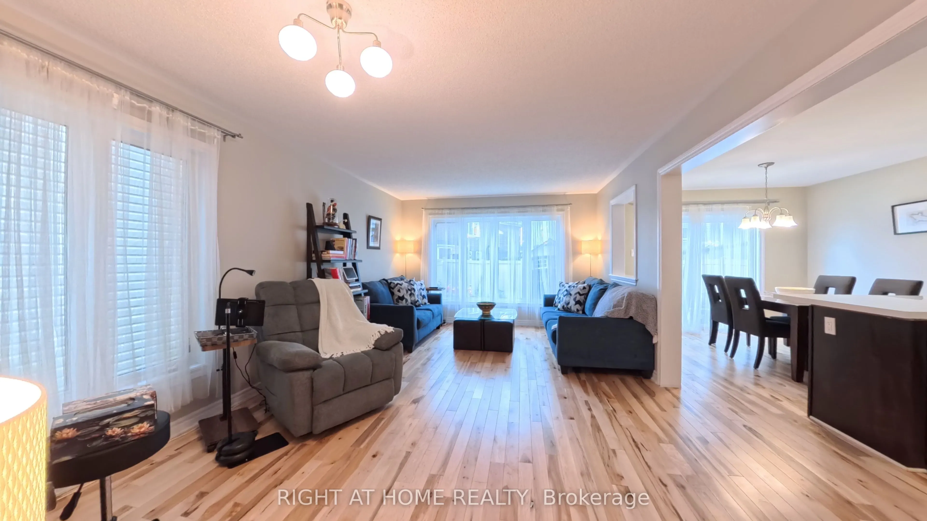 566 Dundonald Drive