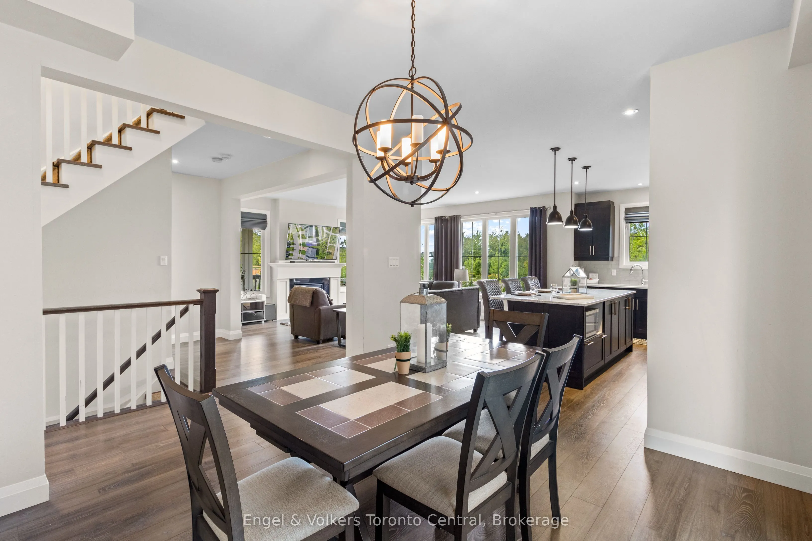 360 YELLOW BIRCH Crescent