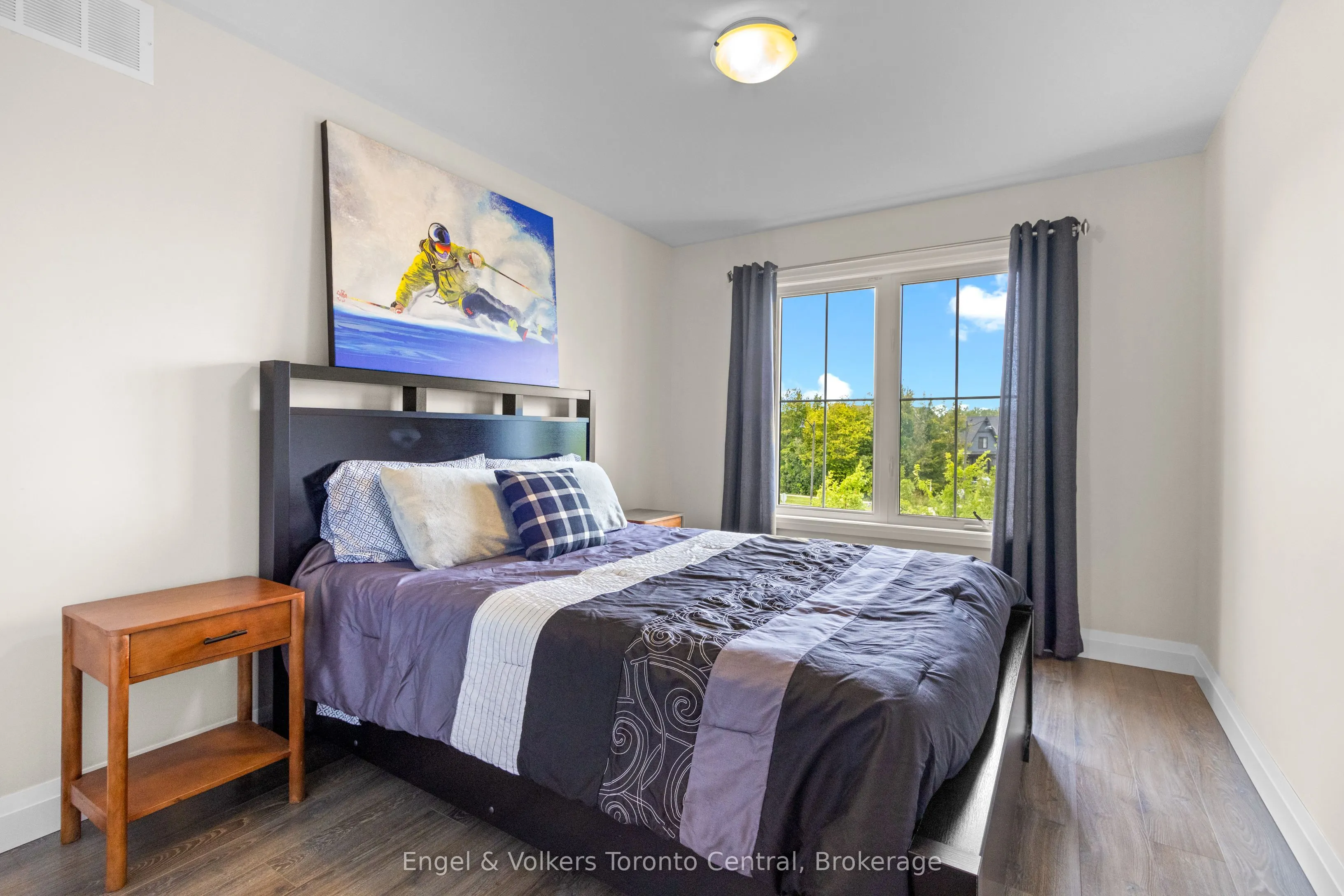 360 YELLOW BIRCH Crescent