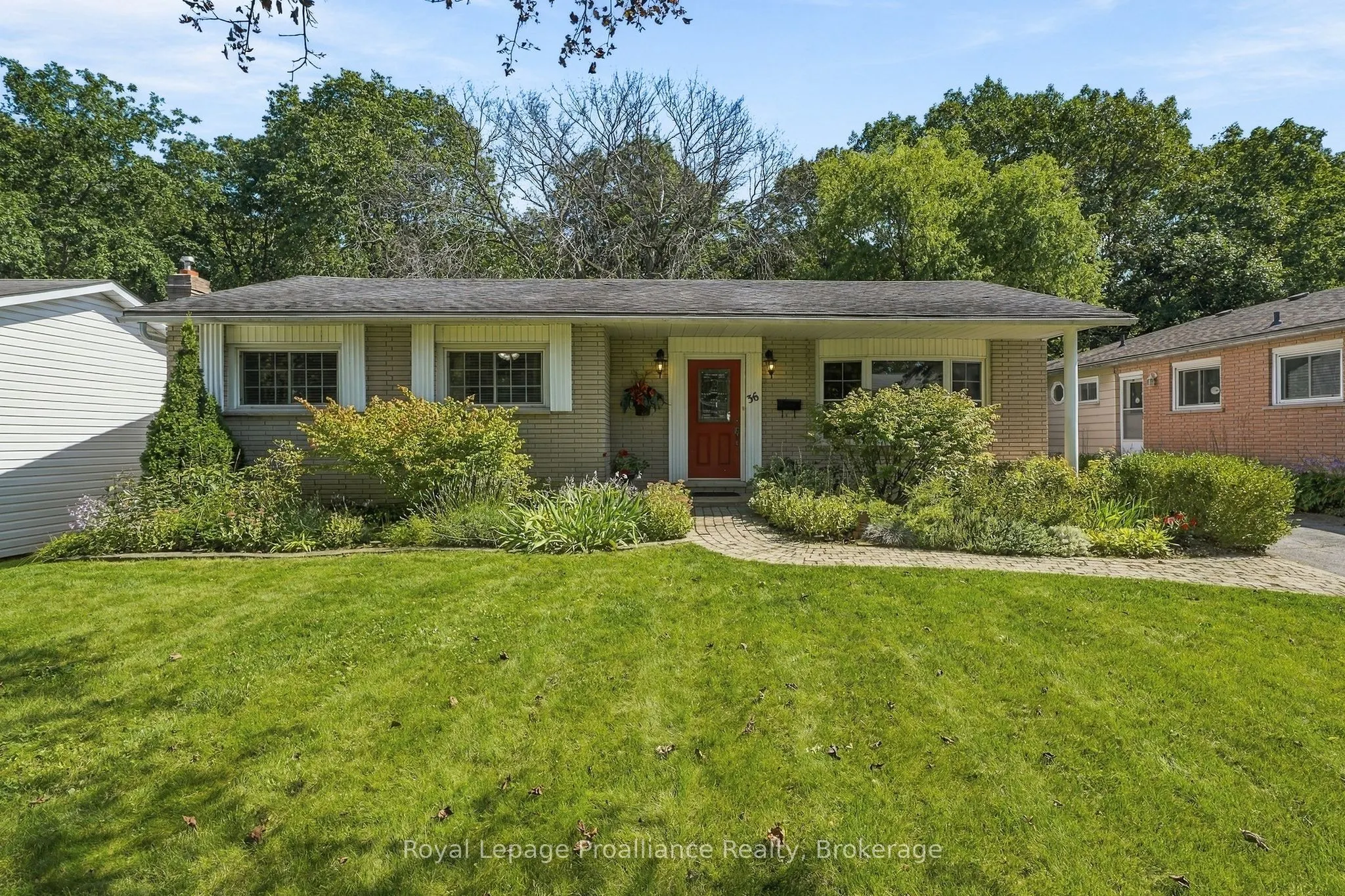 36 Parkview Heights