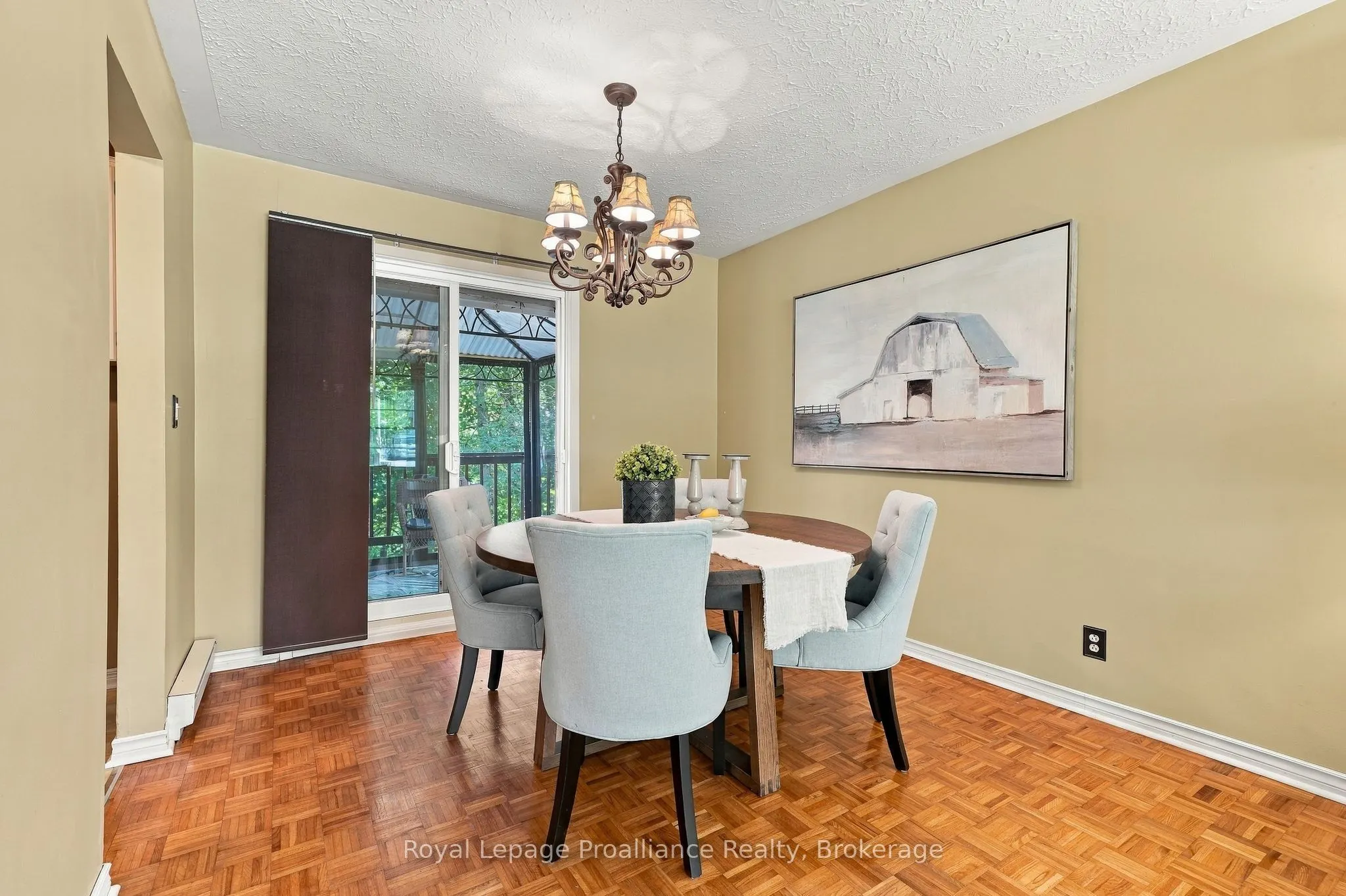 36 Parkview Heights