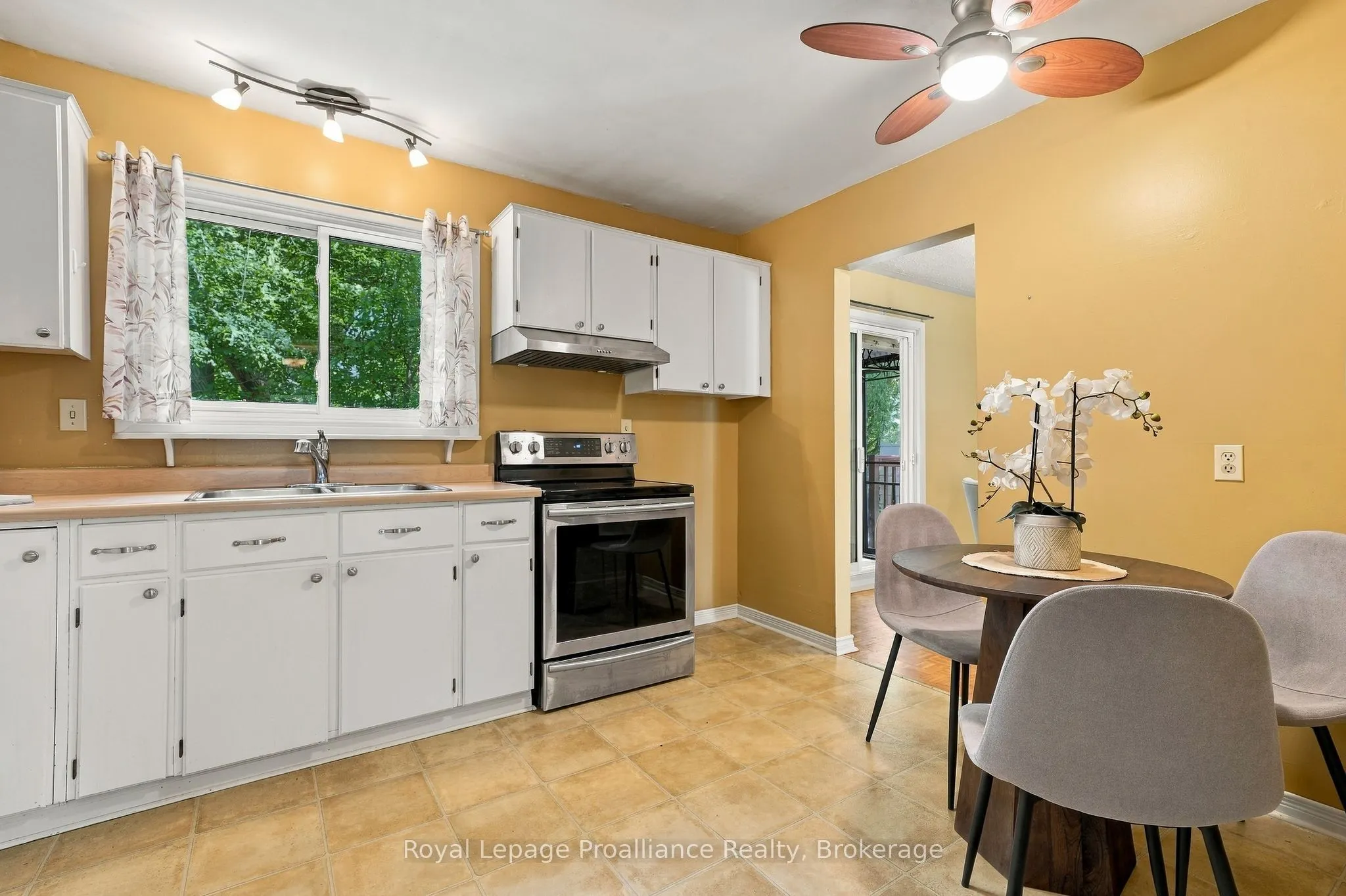 36 Parkview Heights