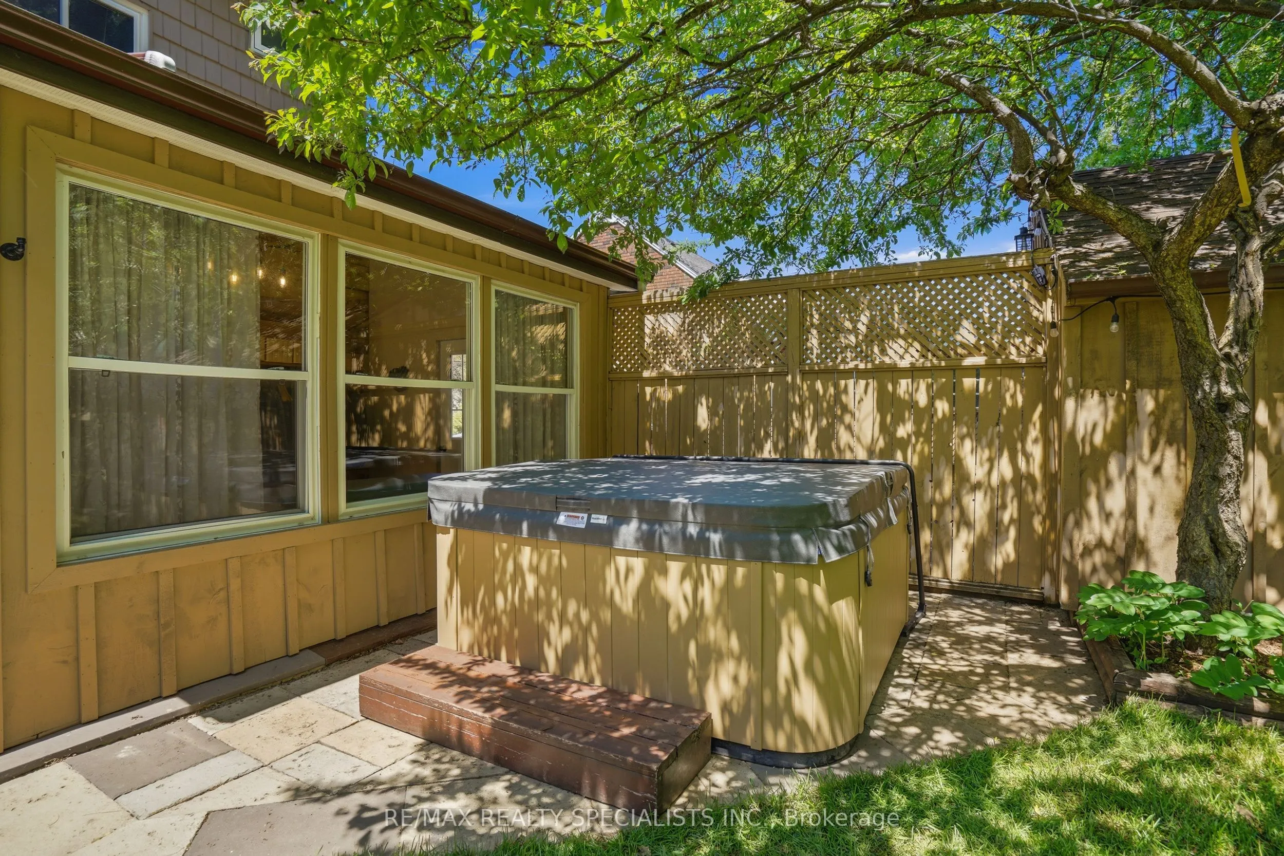 11 Kingsway Boulevard