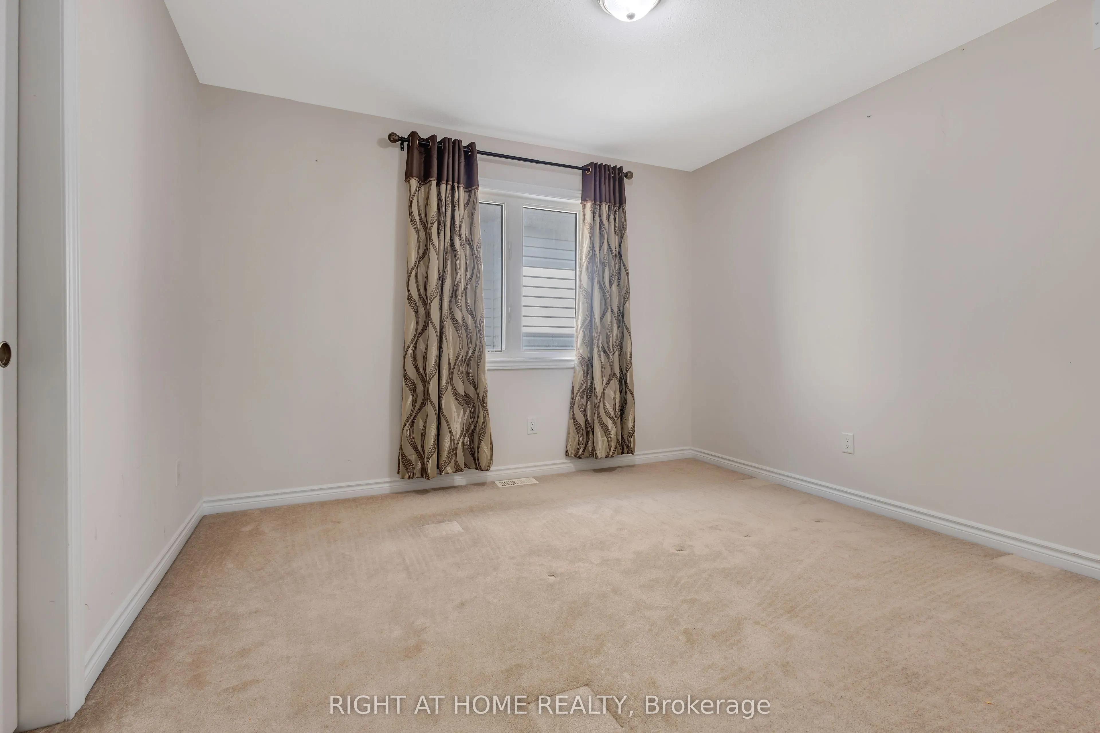 209 Rivertree Street