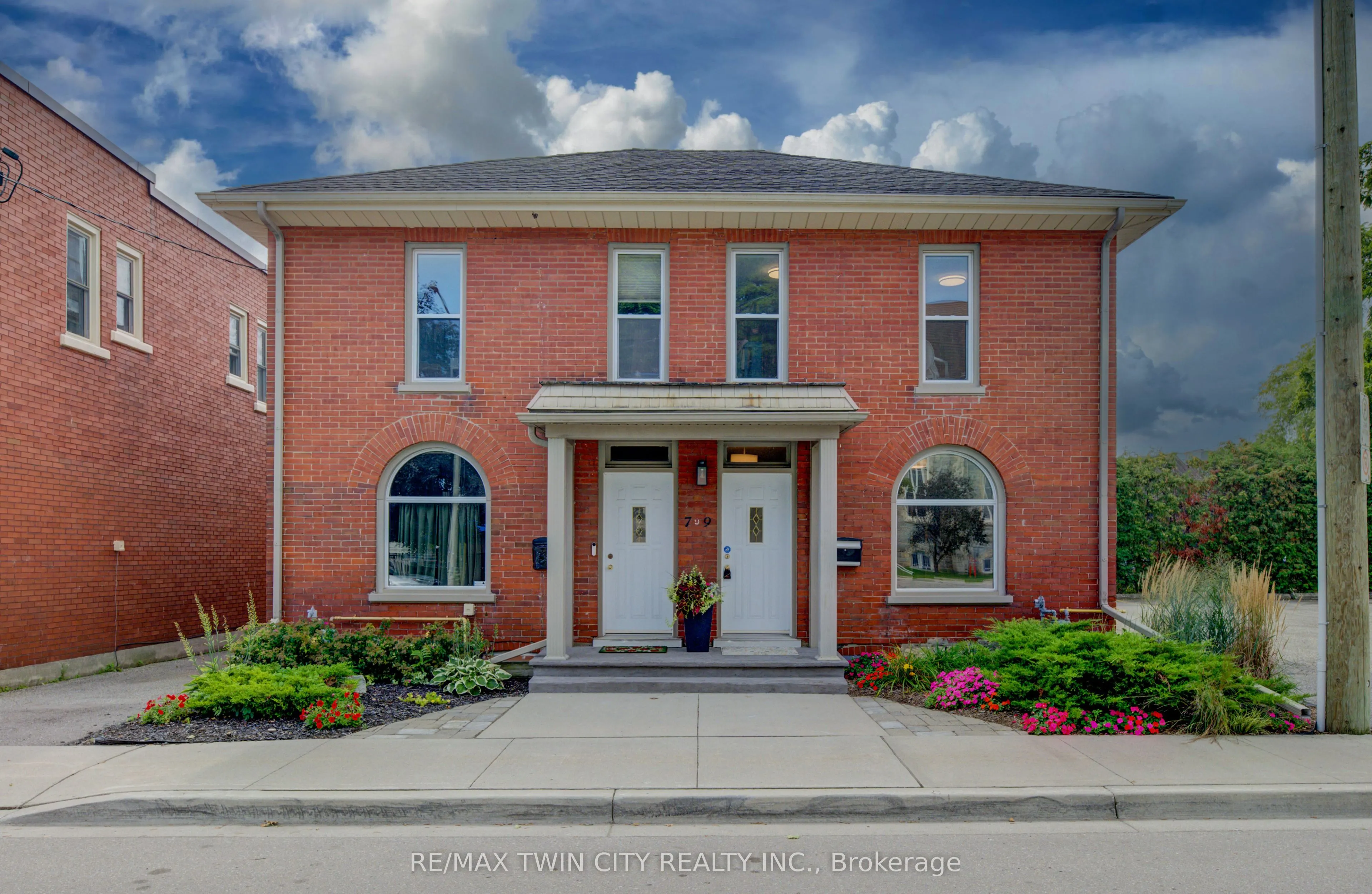 9 Salisbury Avenue