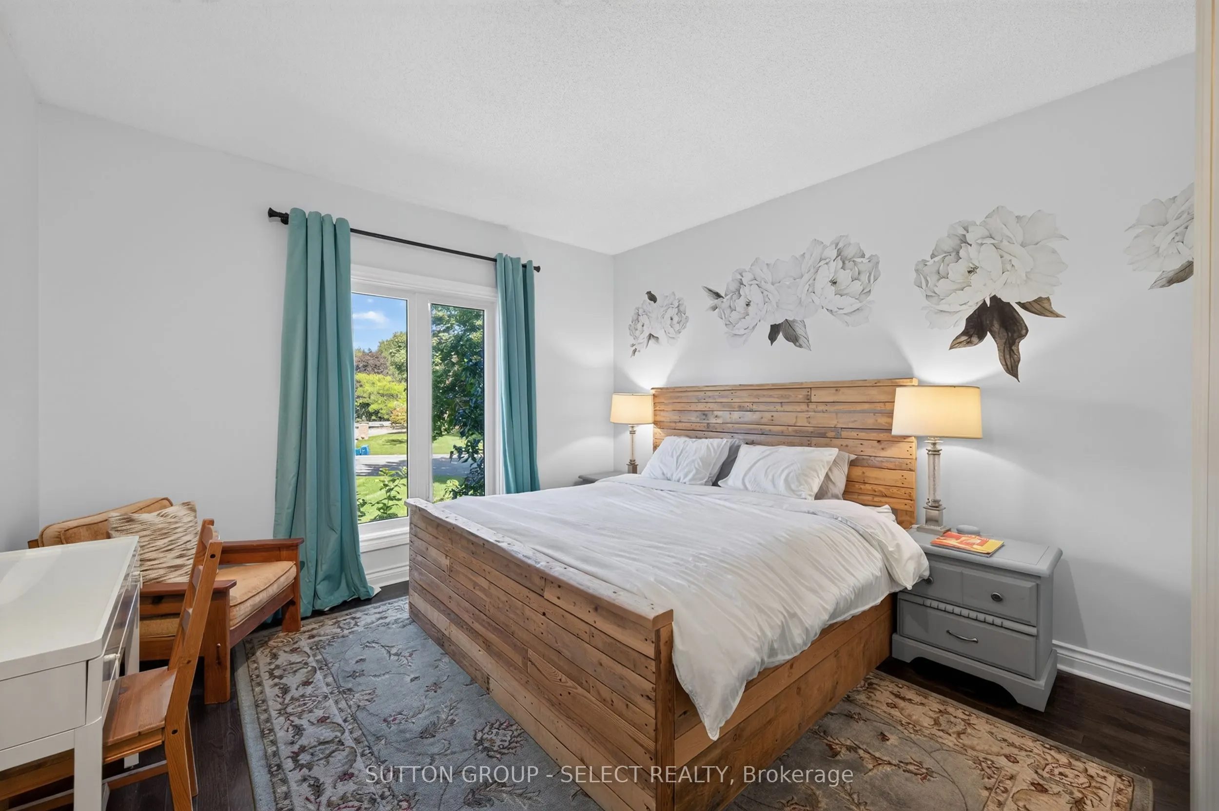 768 Franklinway Crescent