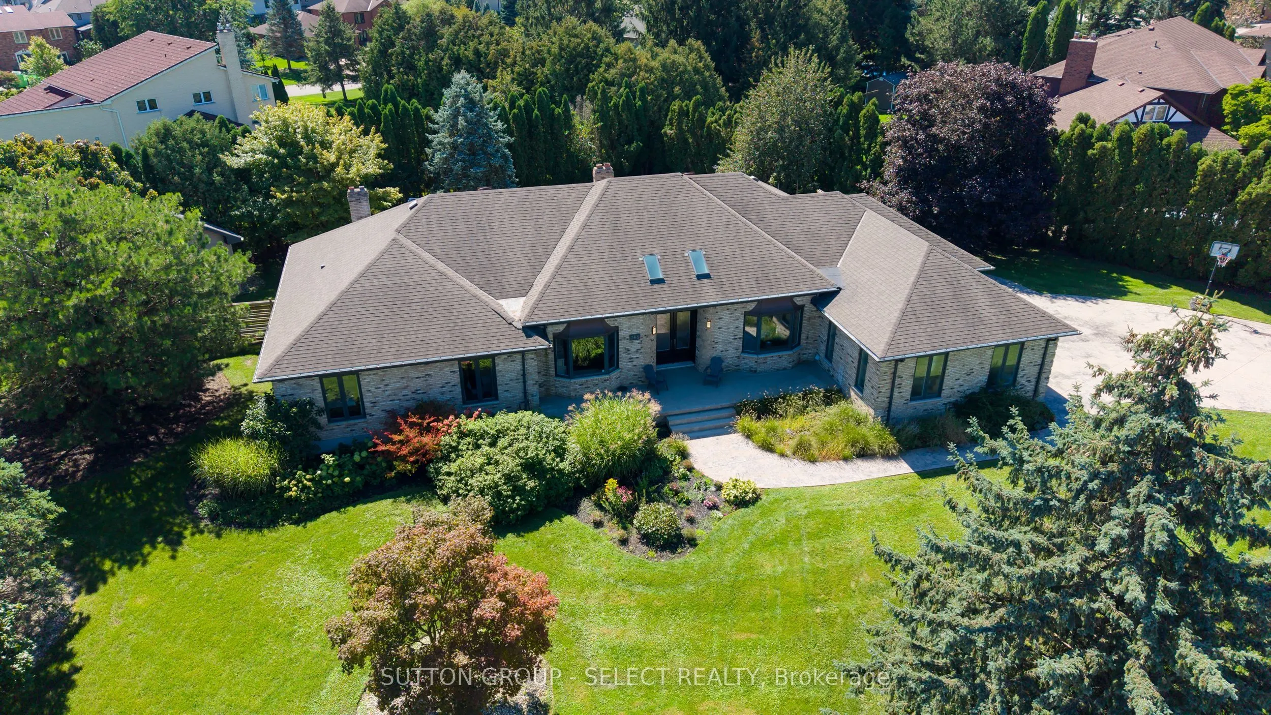 768 Franklinway Crescent
