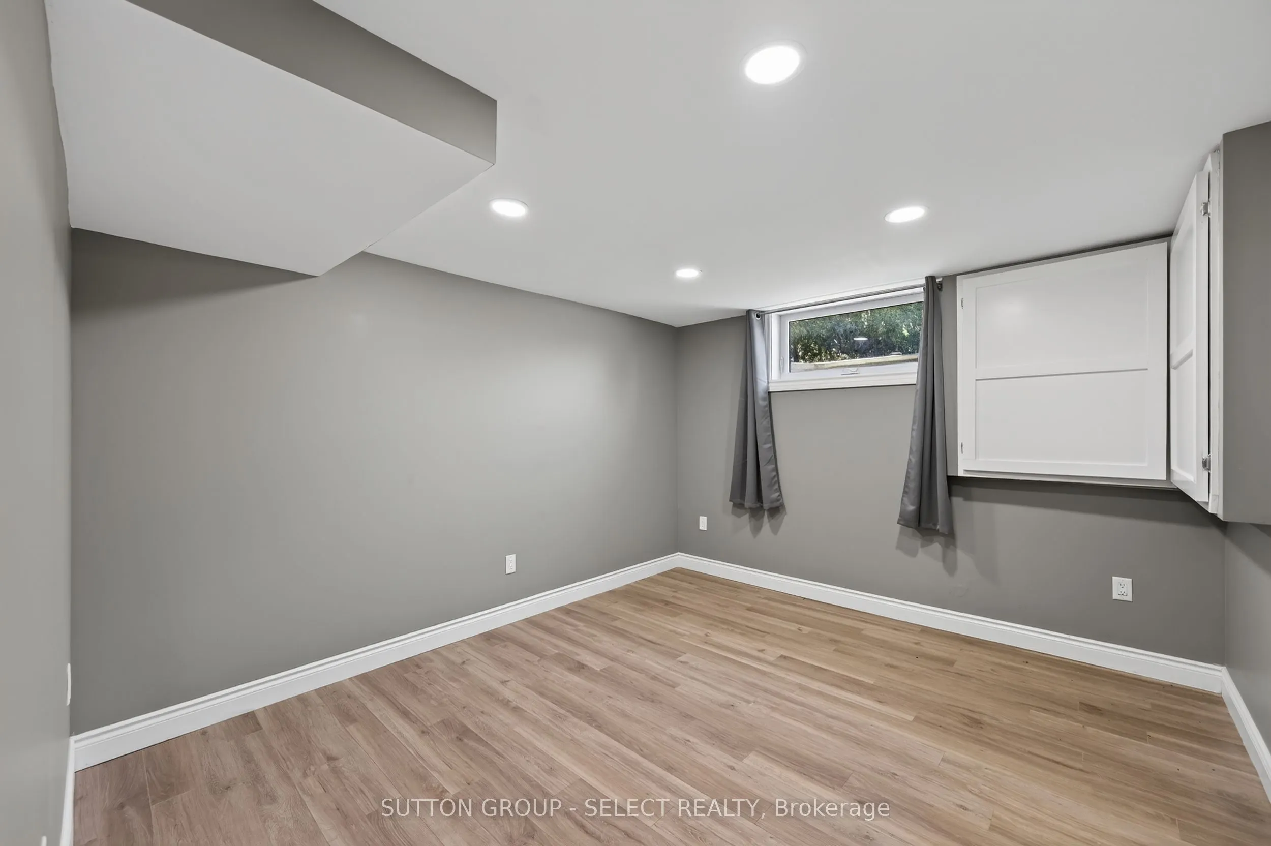 768 Franklinway Crescent