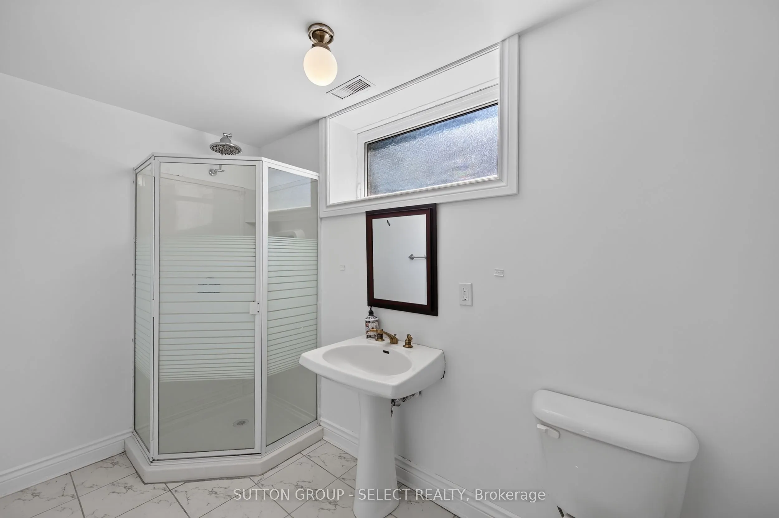 768 Franklinway Crescent