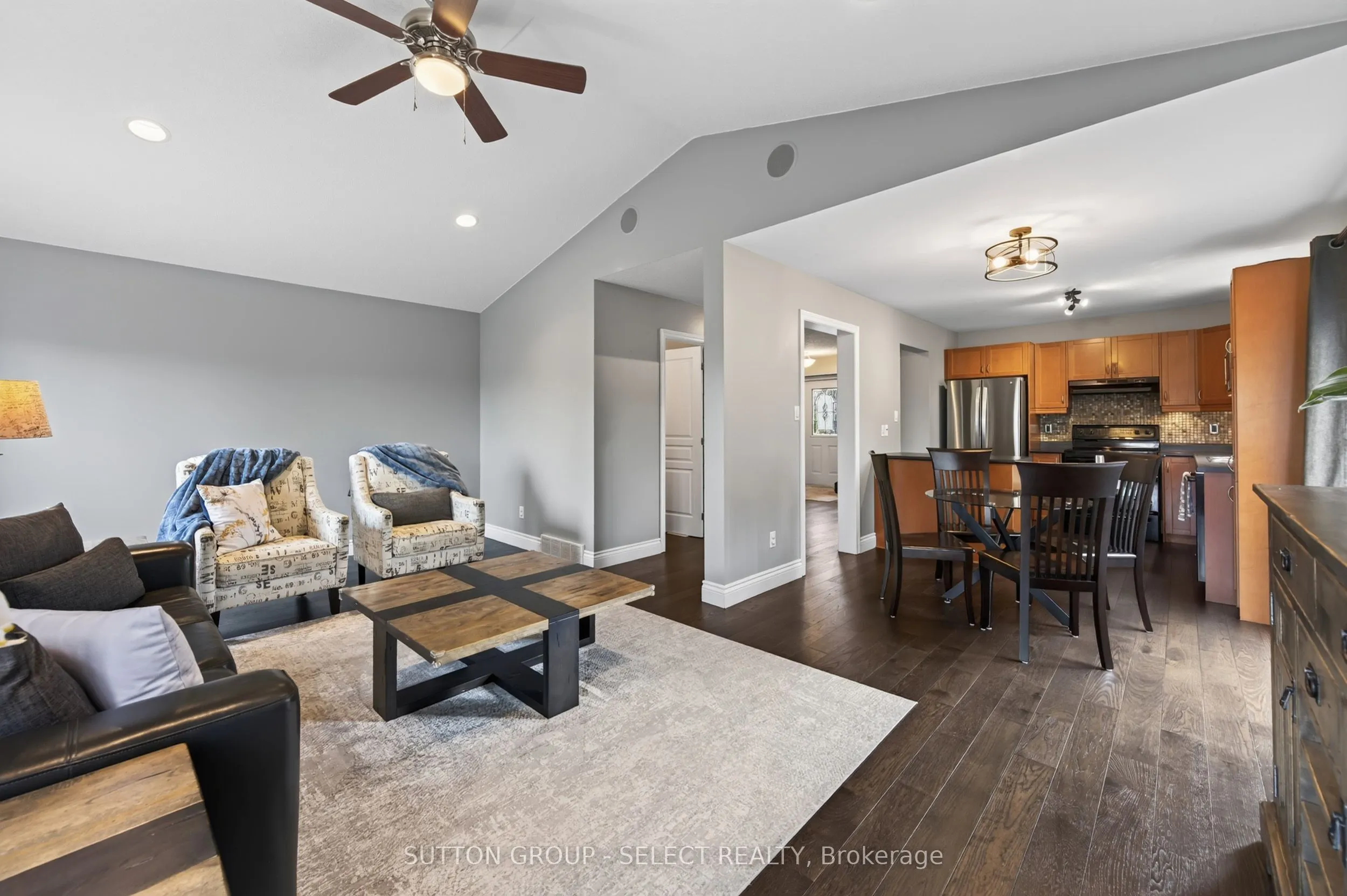 1706 Bayswater Crescent