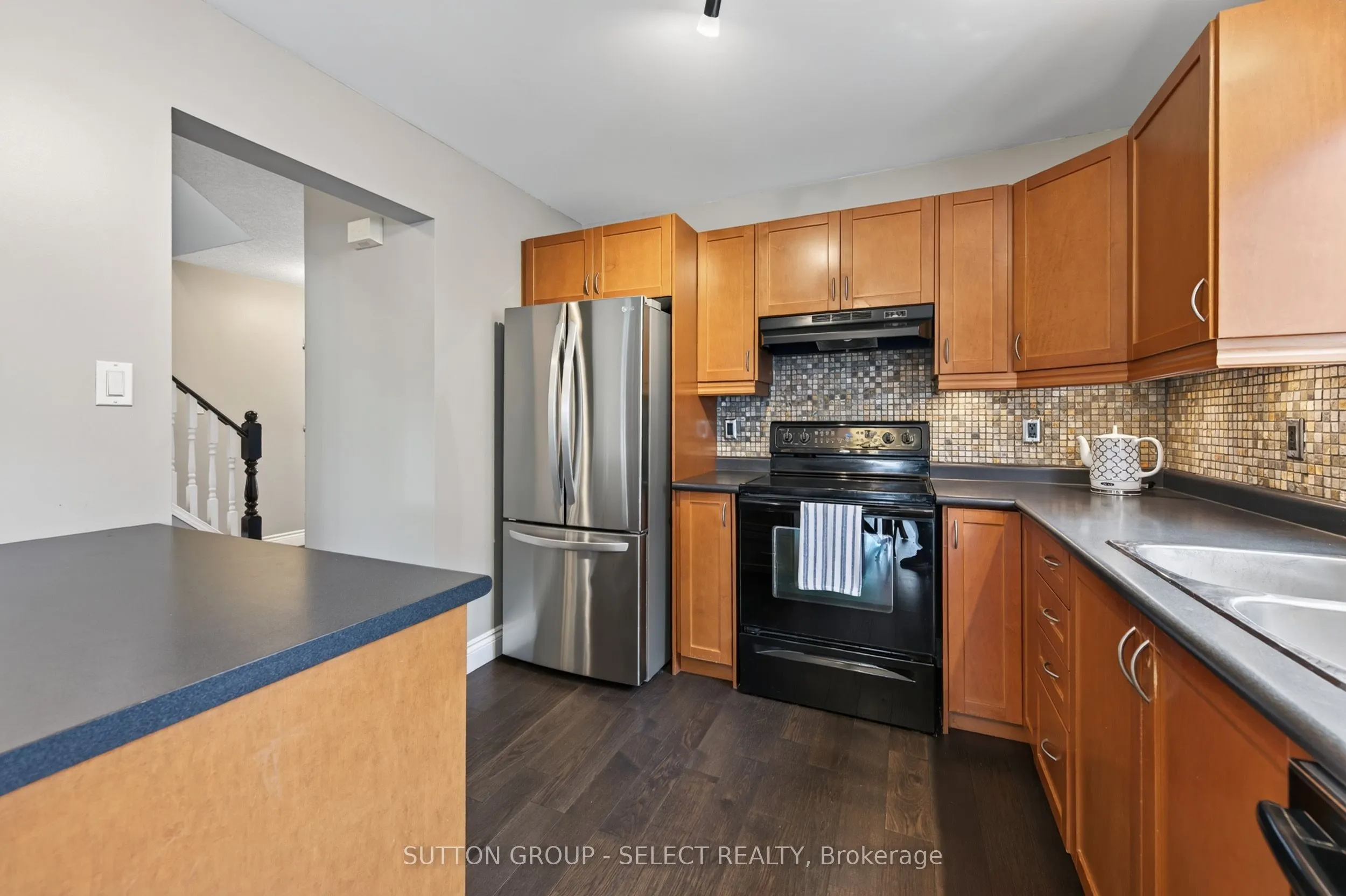 1706 Bayswater Crescent