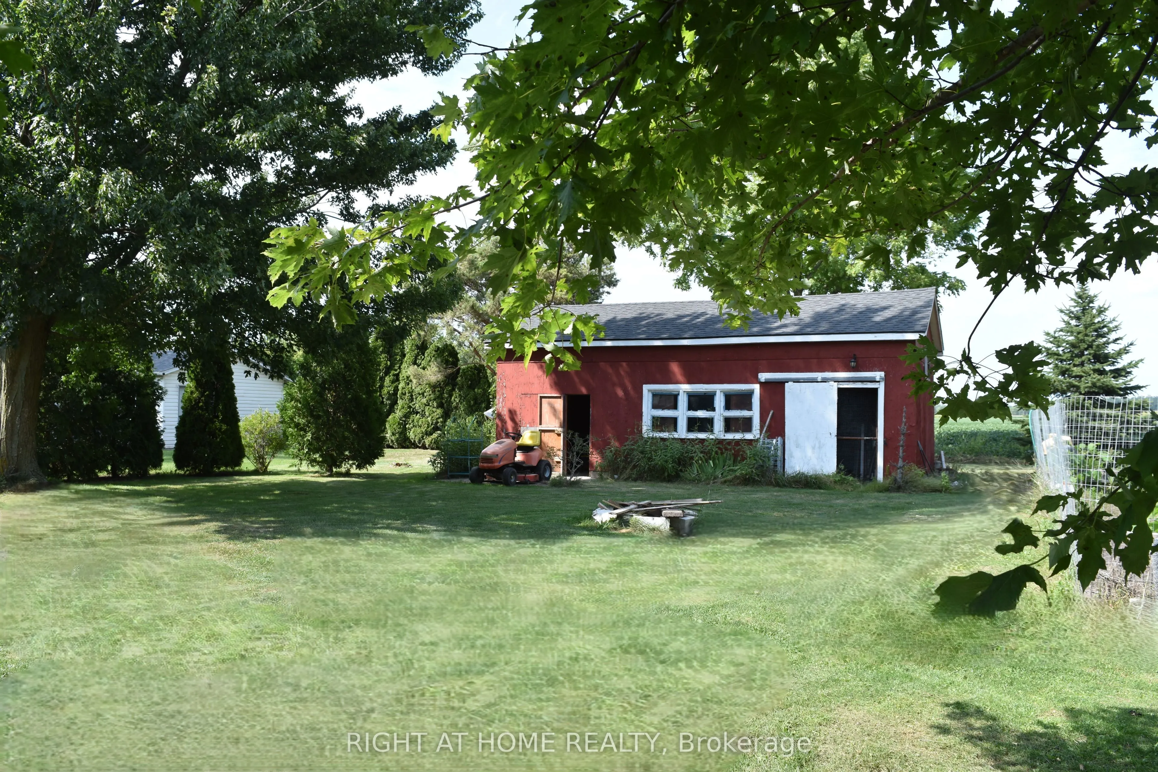 7231 Baseline Road E