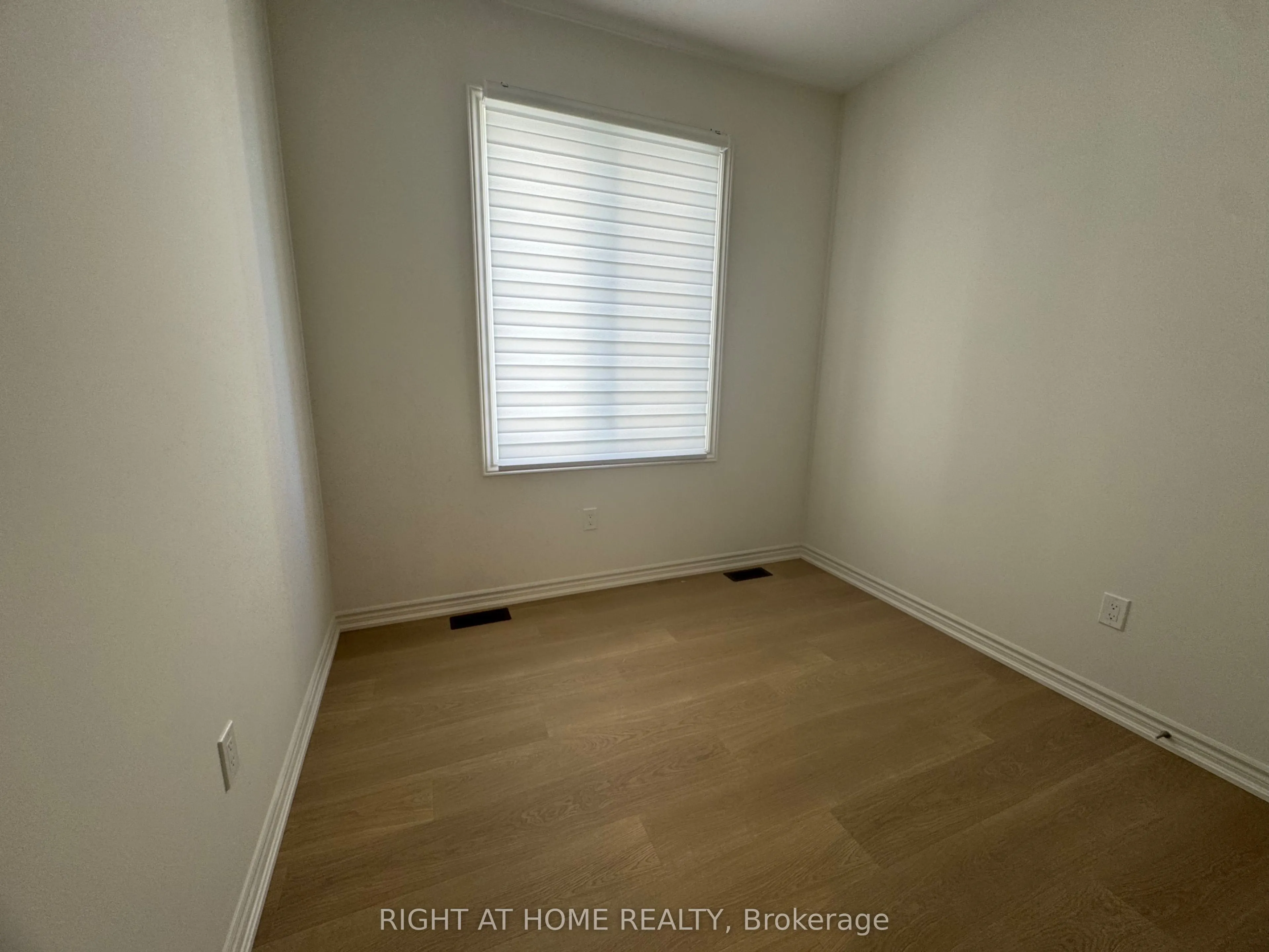 60 Debois Street #Main