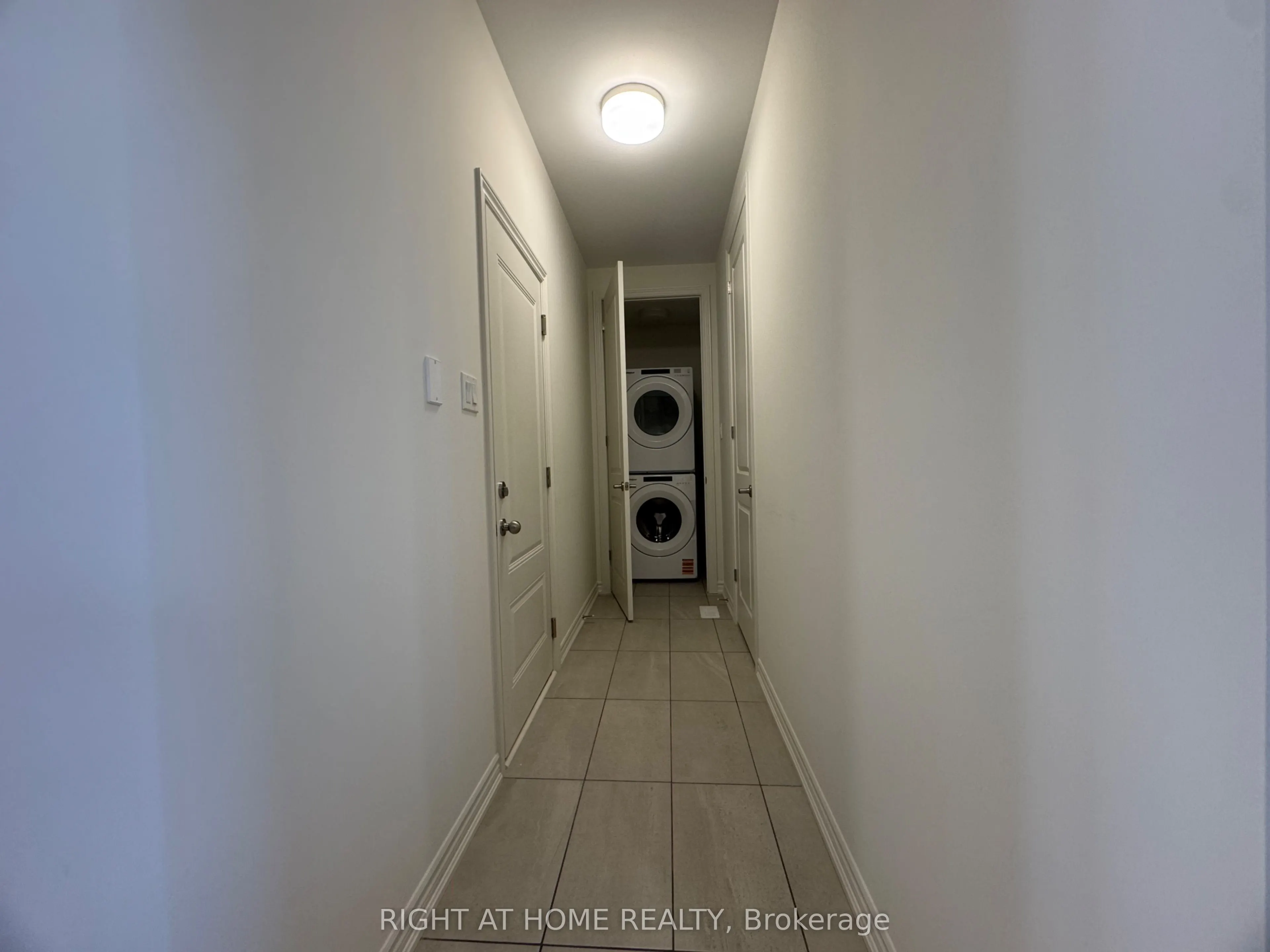 60 Debois Street #Main
