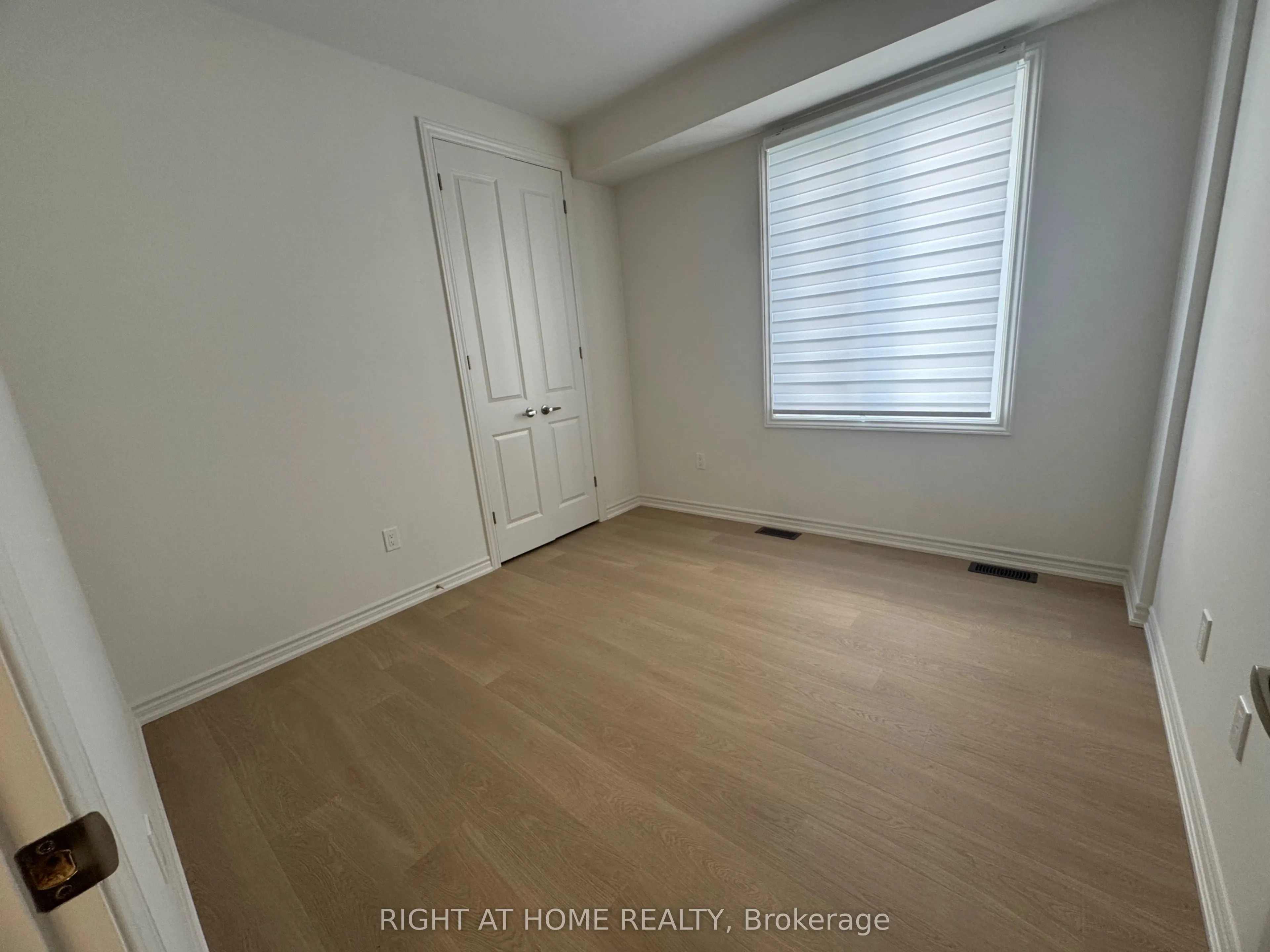60 Debois Street #Main