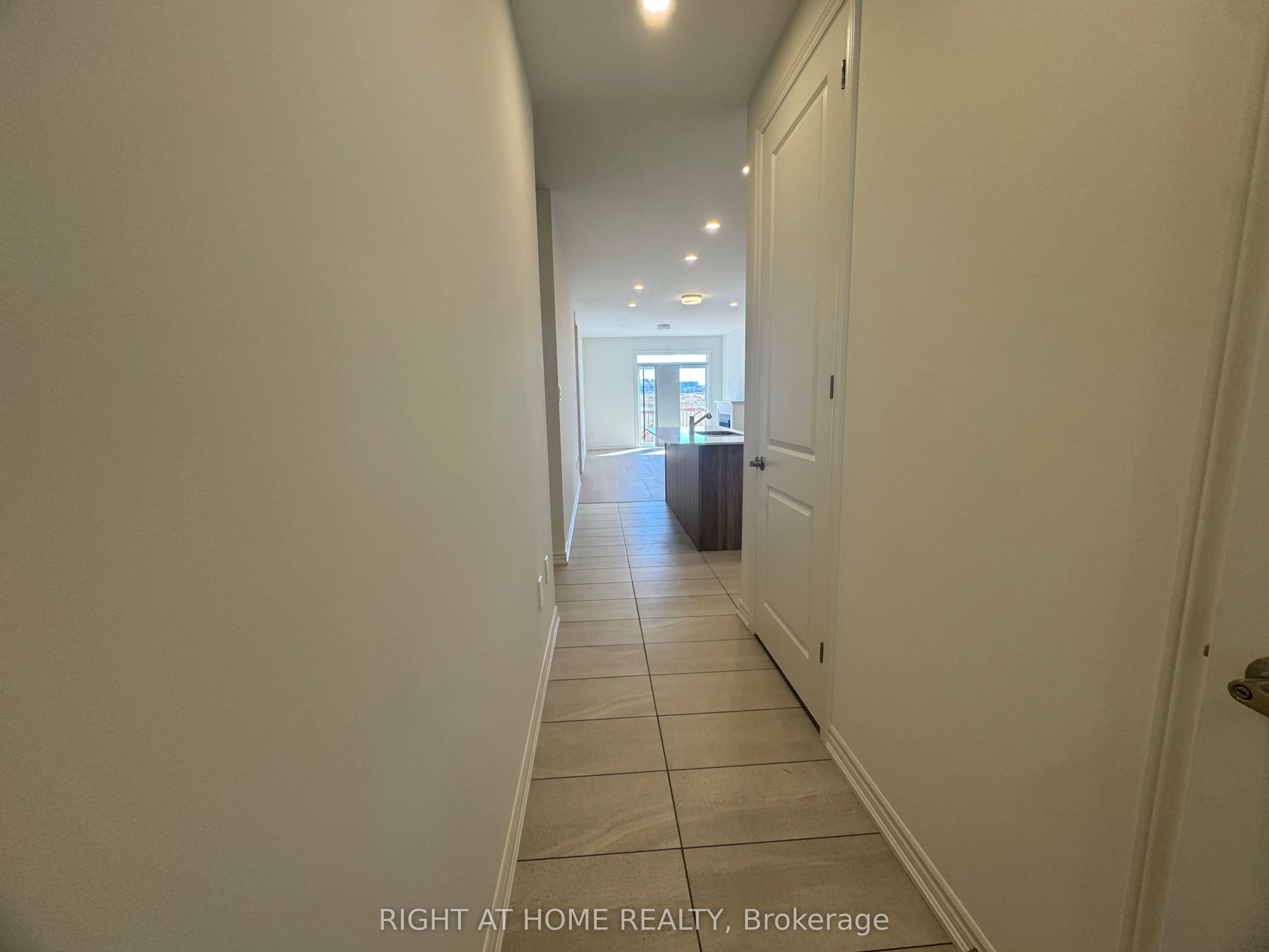 60 Debois Street #Main