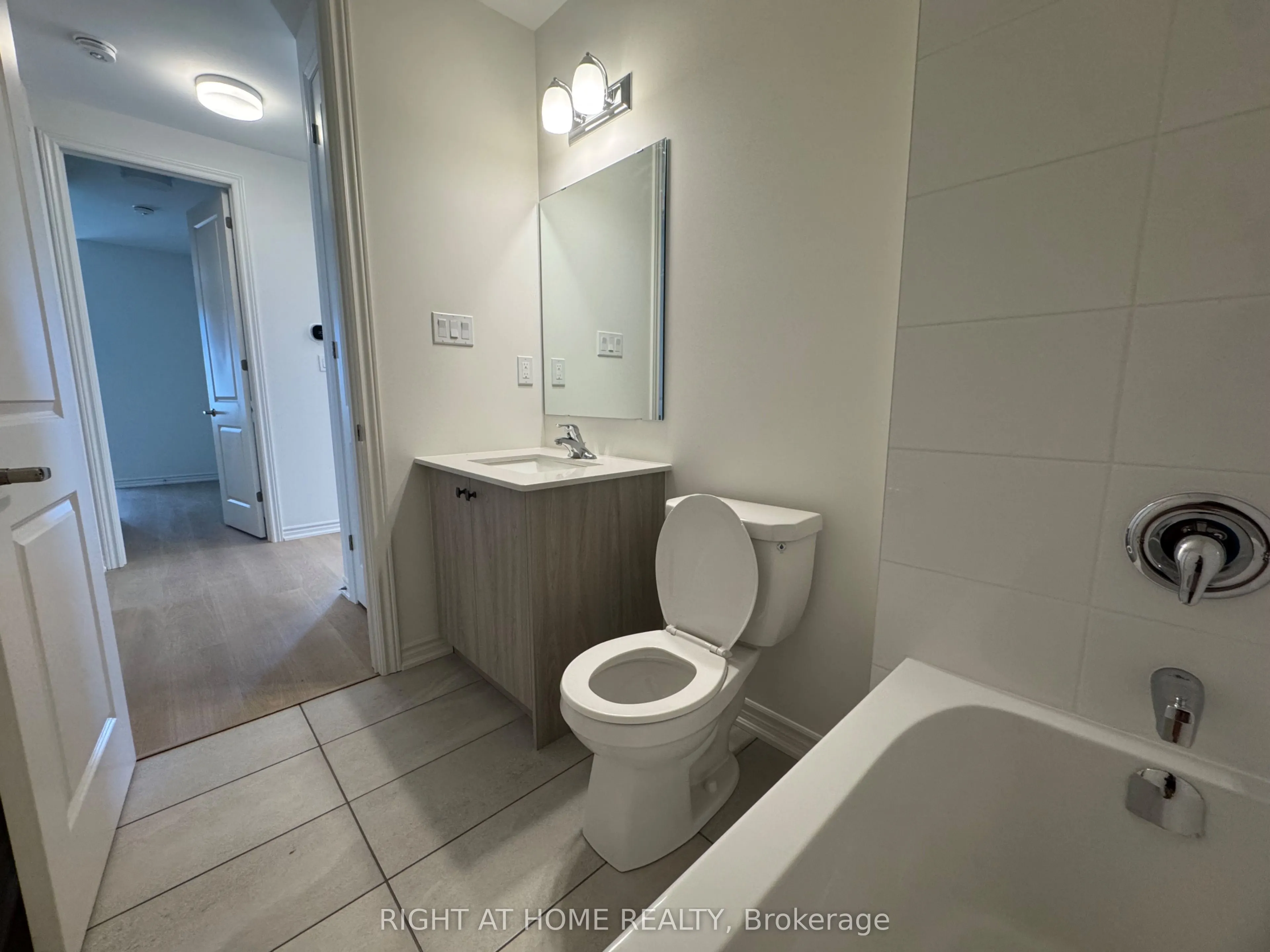 60 Debois Street #Main