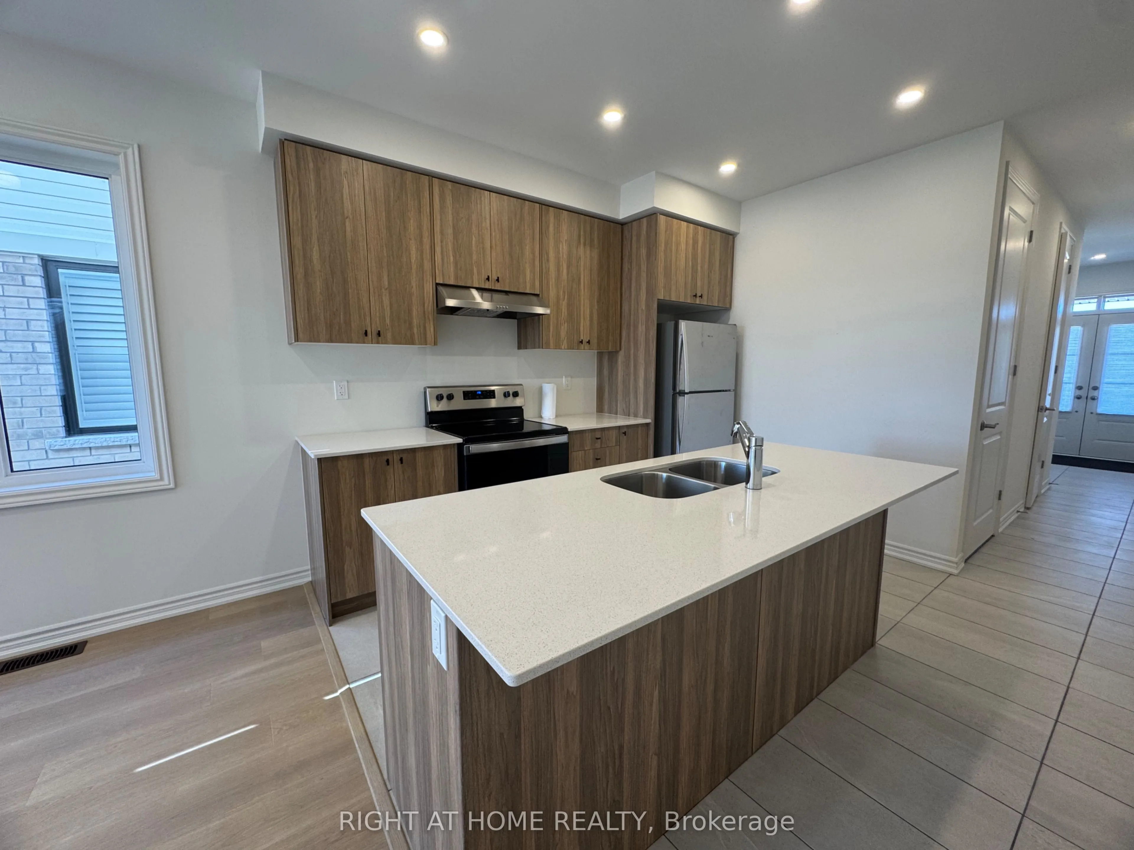 60 Debois Street #Main