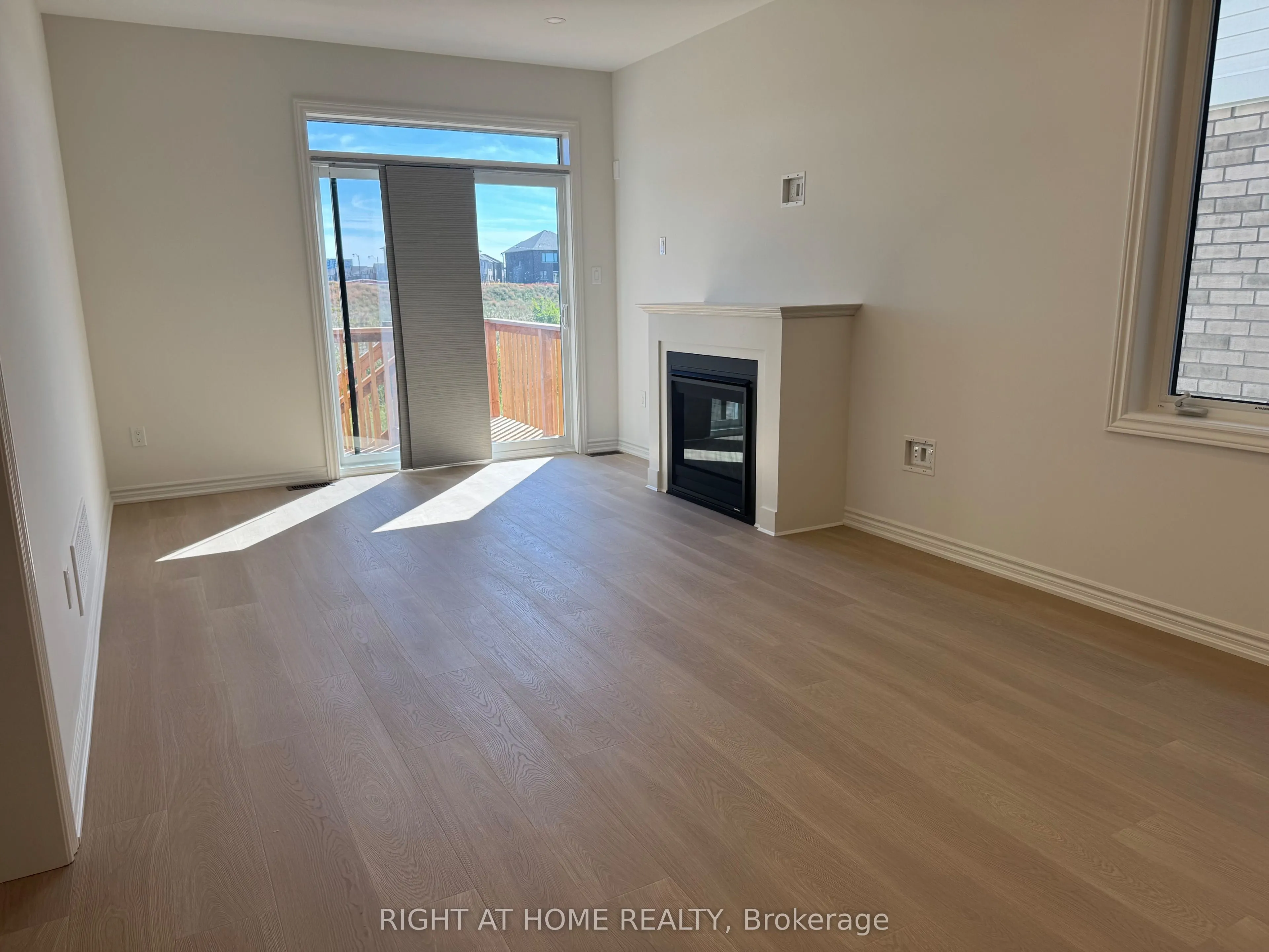 60 Debois Street #Main