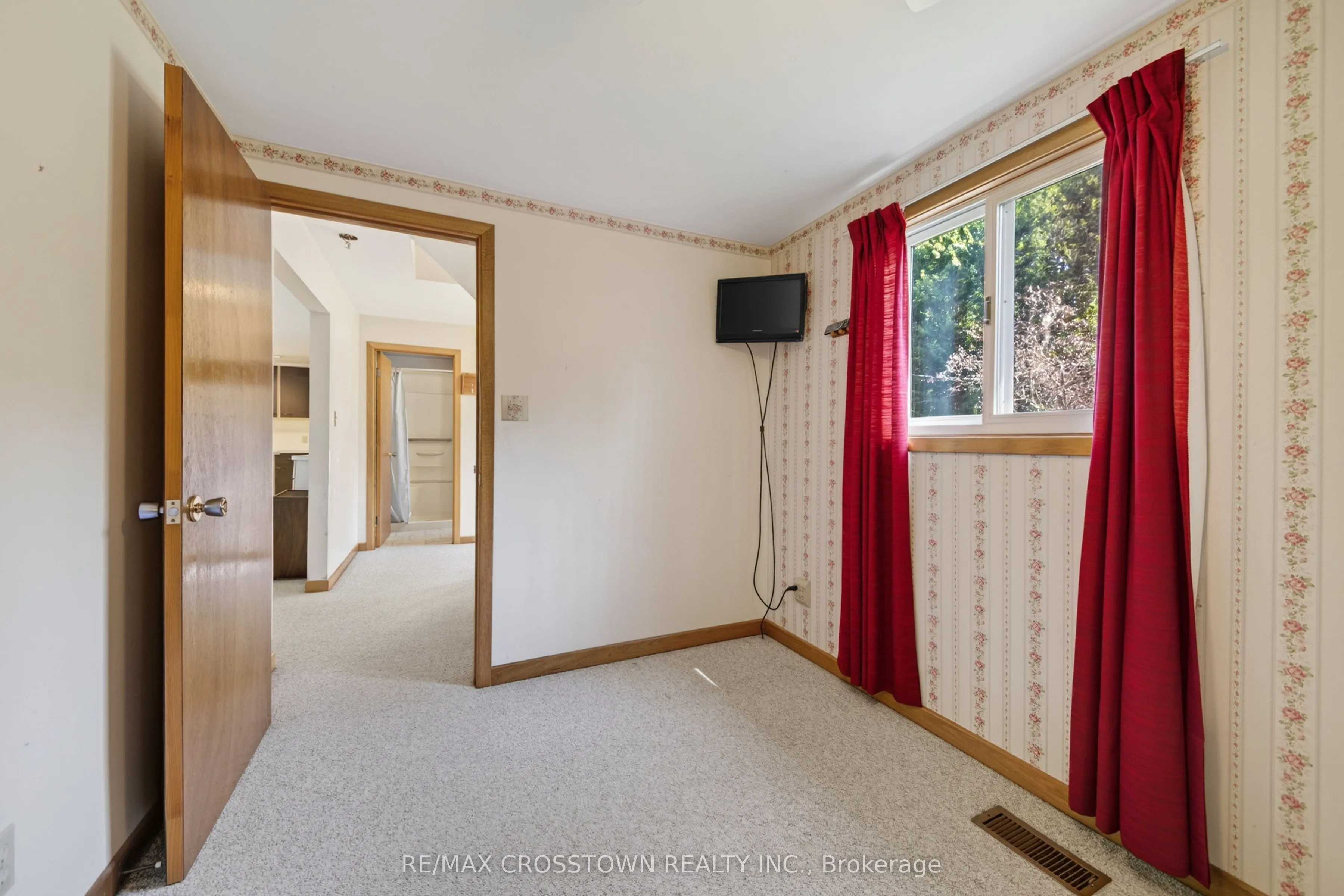 1006 Bea Dale Lane