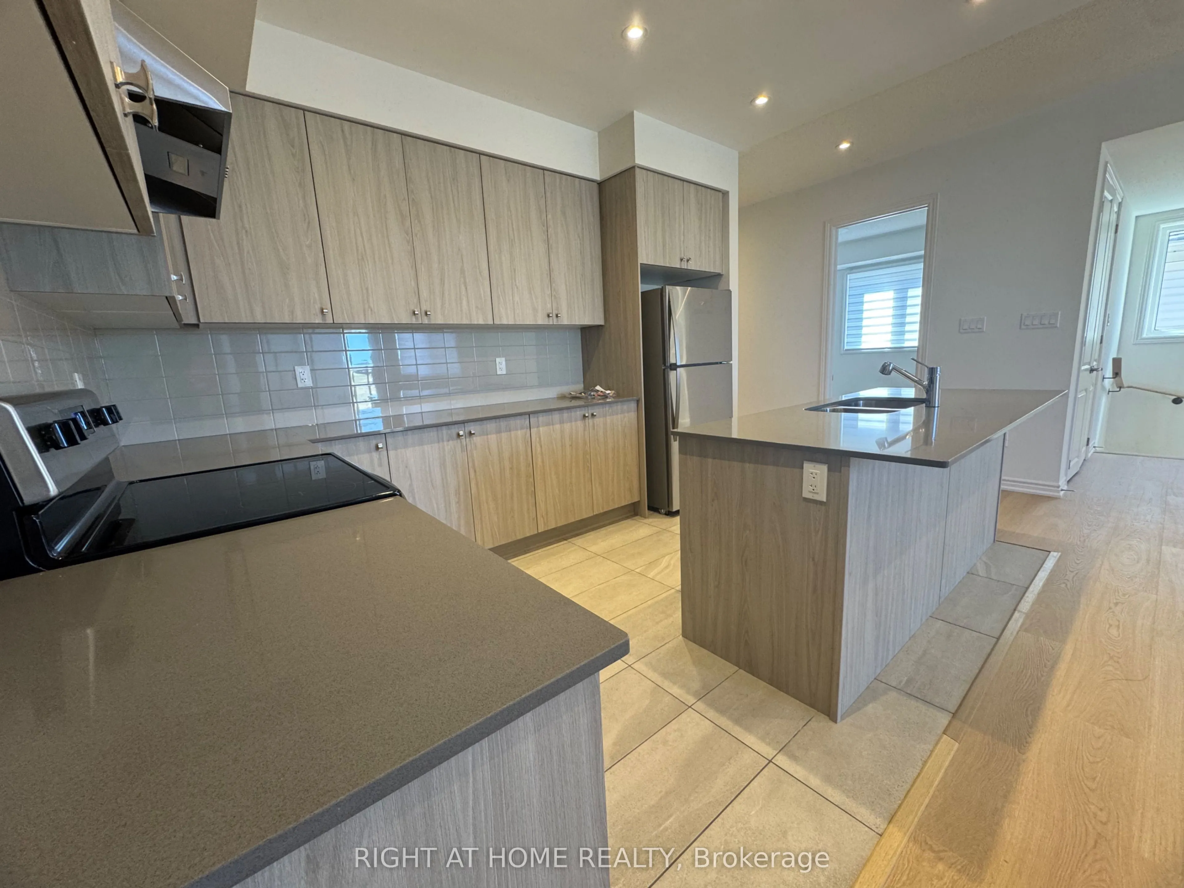 60 Debois Street ## B