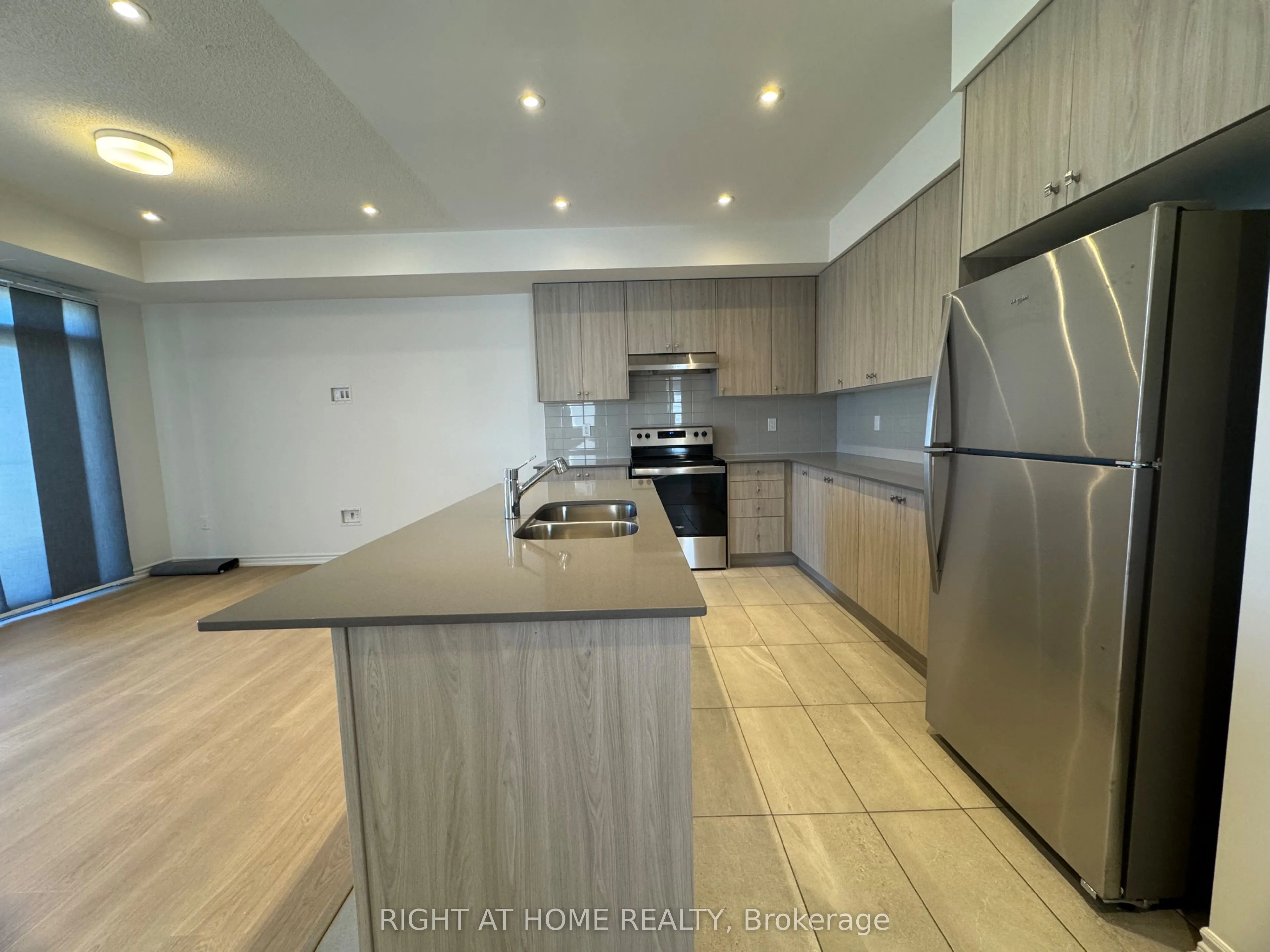 60 Debois Street ## B