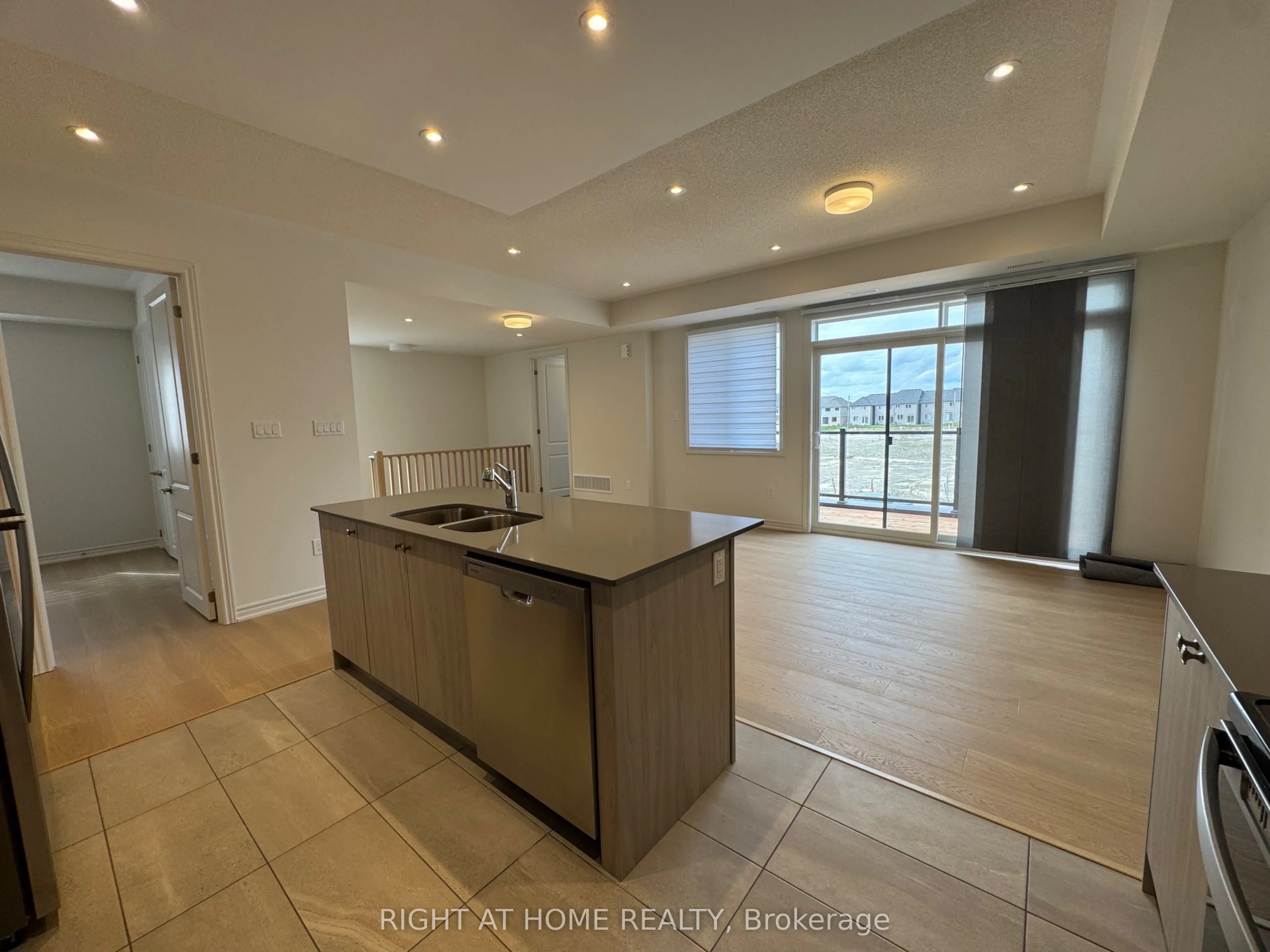 60 Debois Street ## B