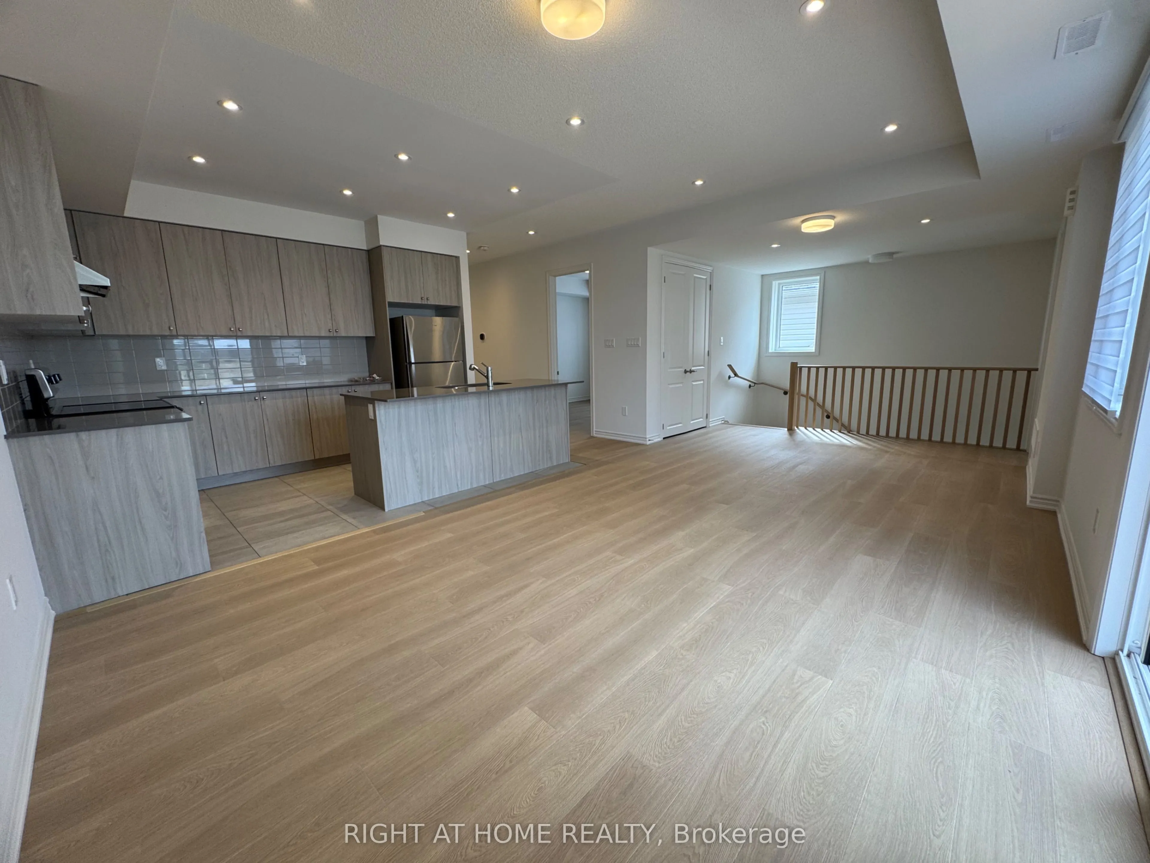 60 Debois Street ## B