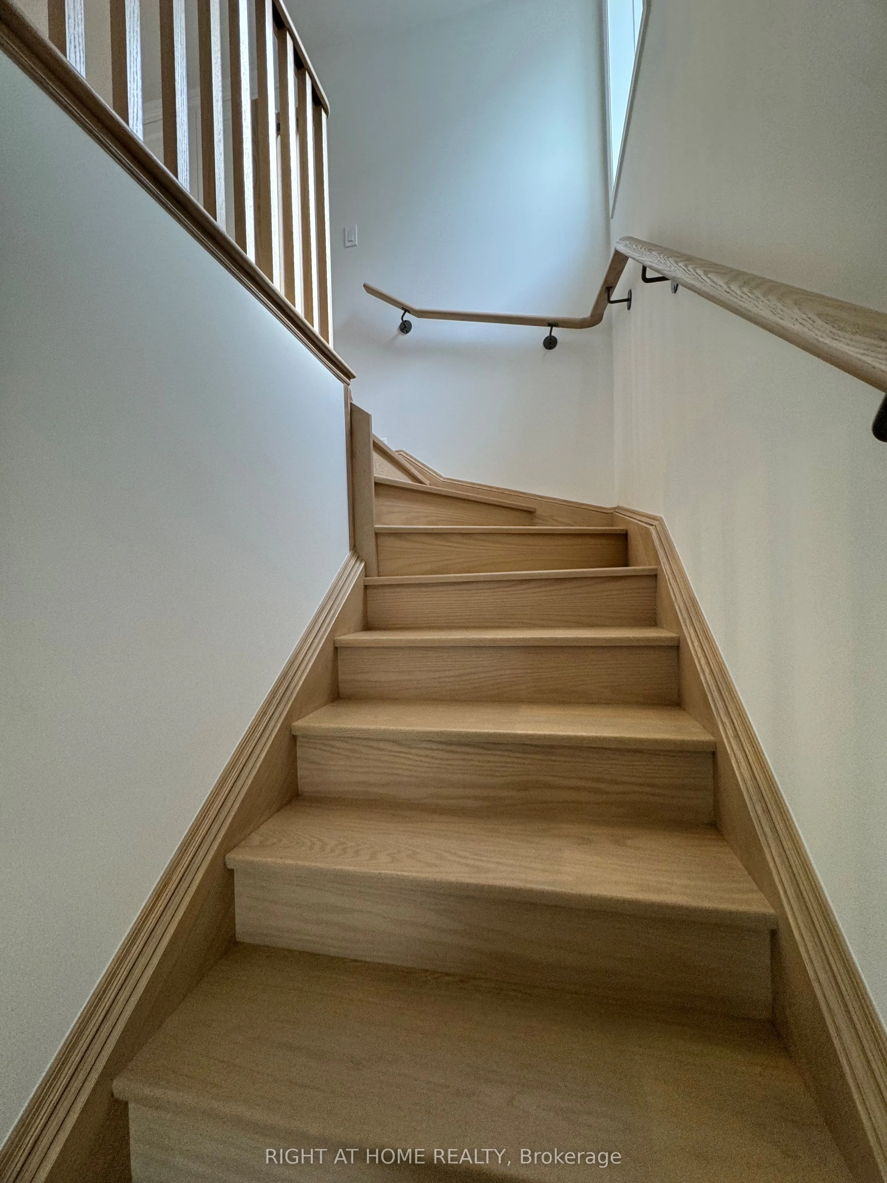 60 Debois Street ## B