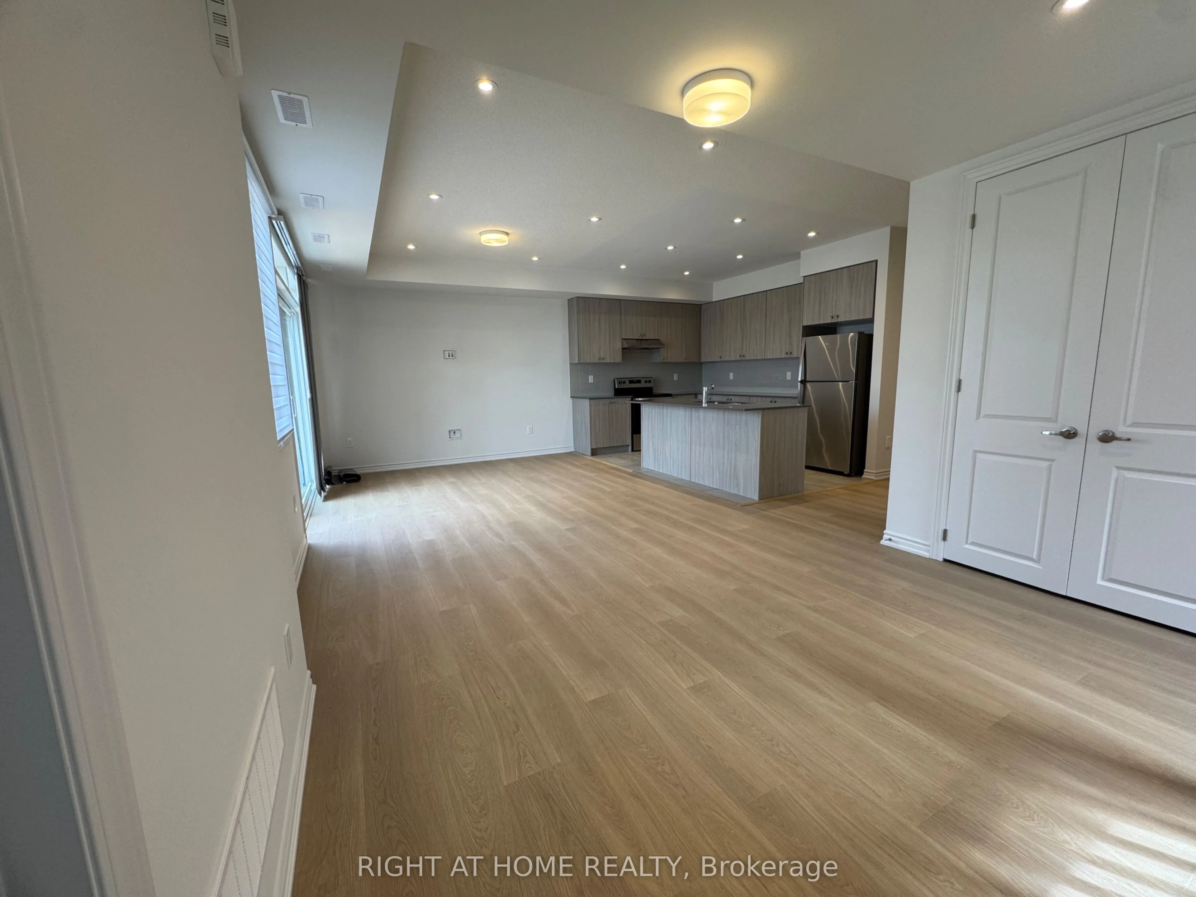 60 Debois Street ## B