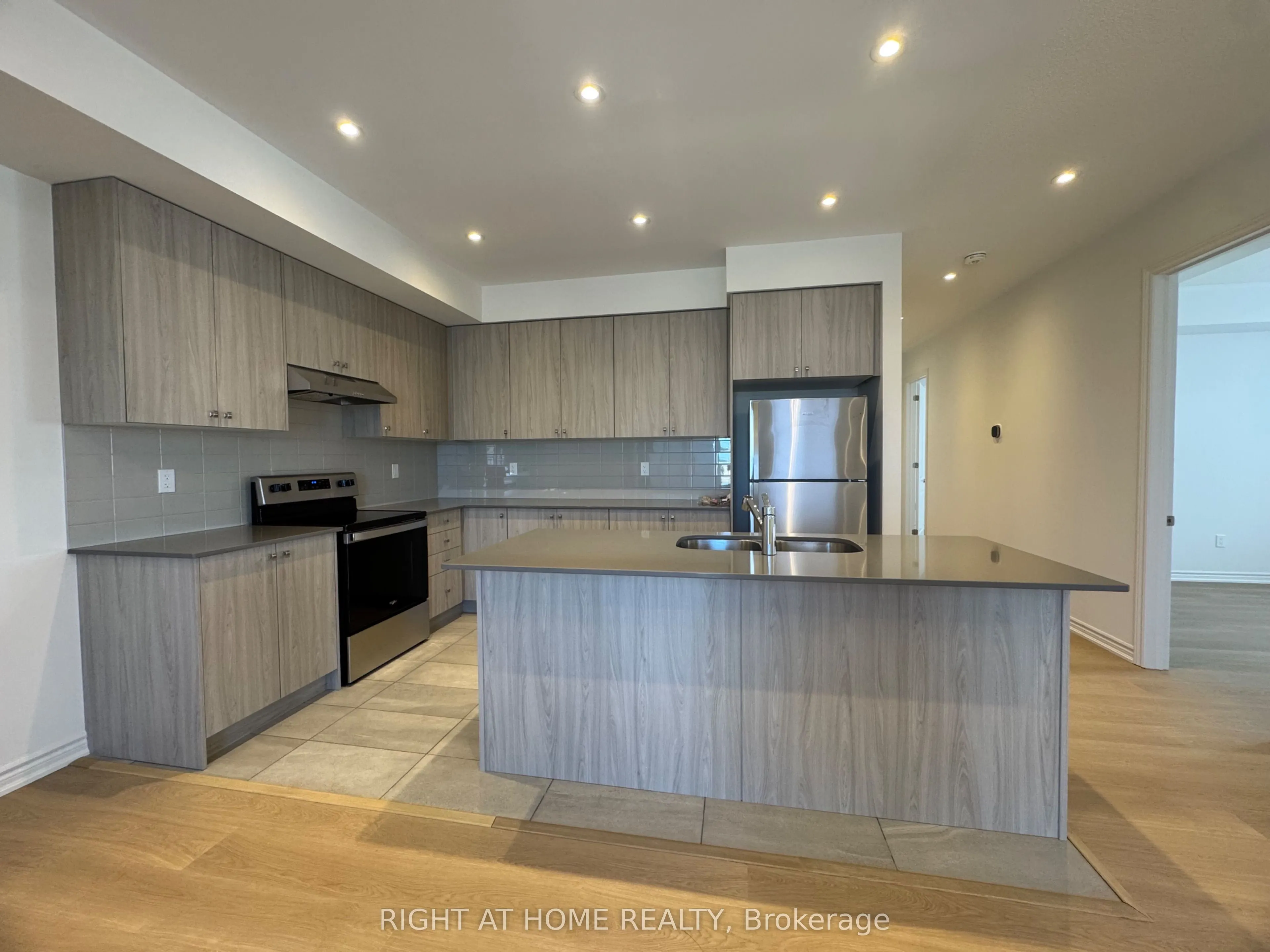 60 Debois Street ## B