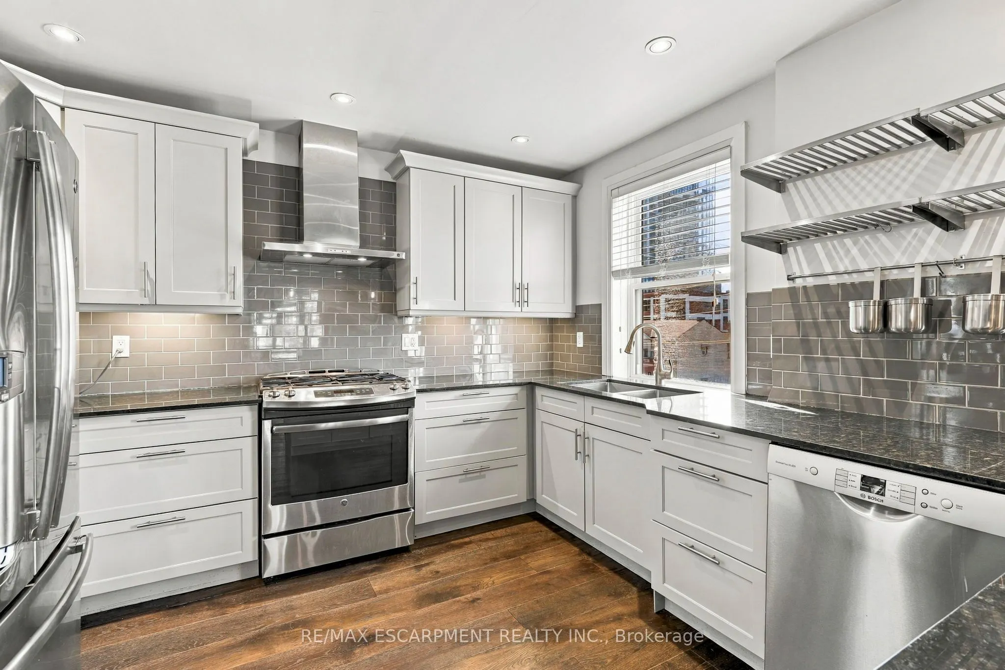 172 1/2 James Street N #4