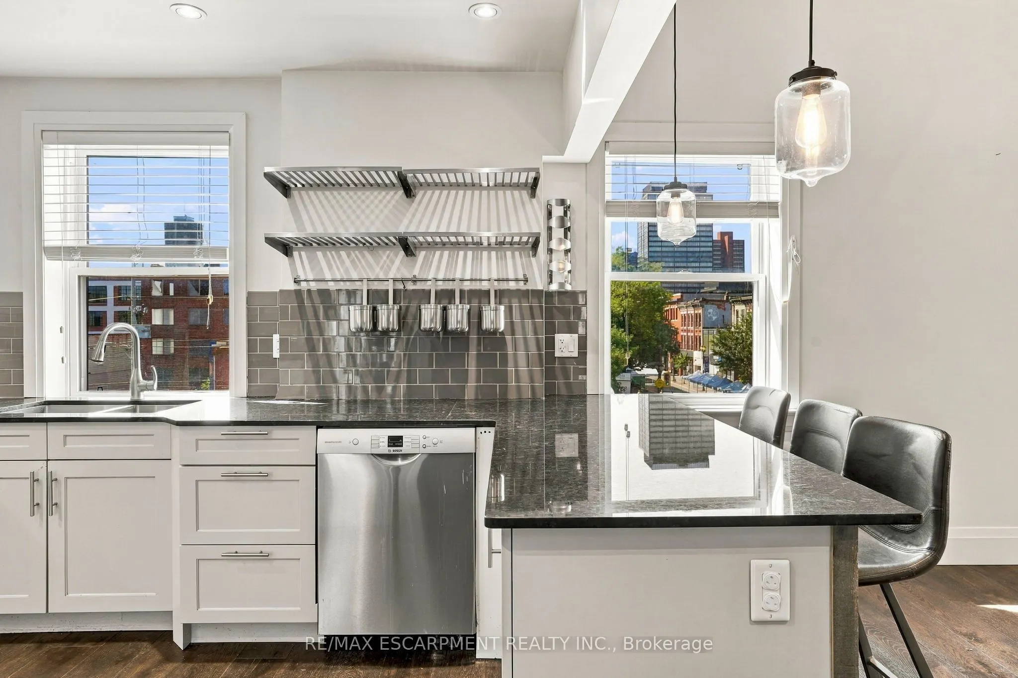 172 1/2 James Street N #4
