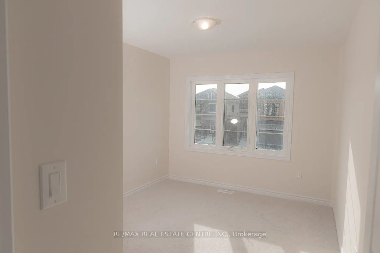 386 Barker Parkway