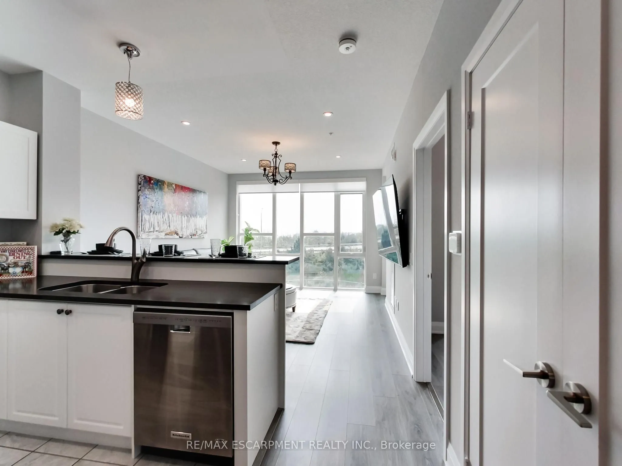 16 Concord Place #318