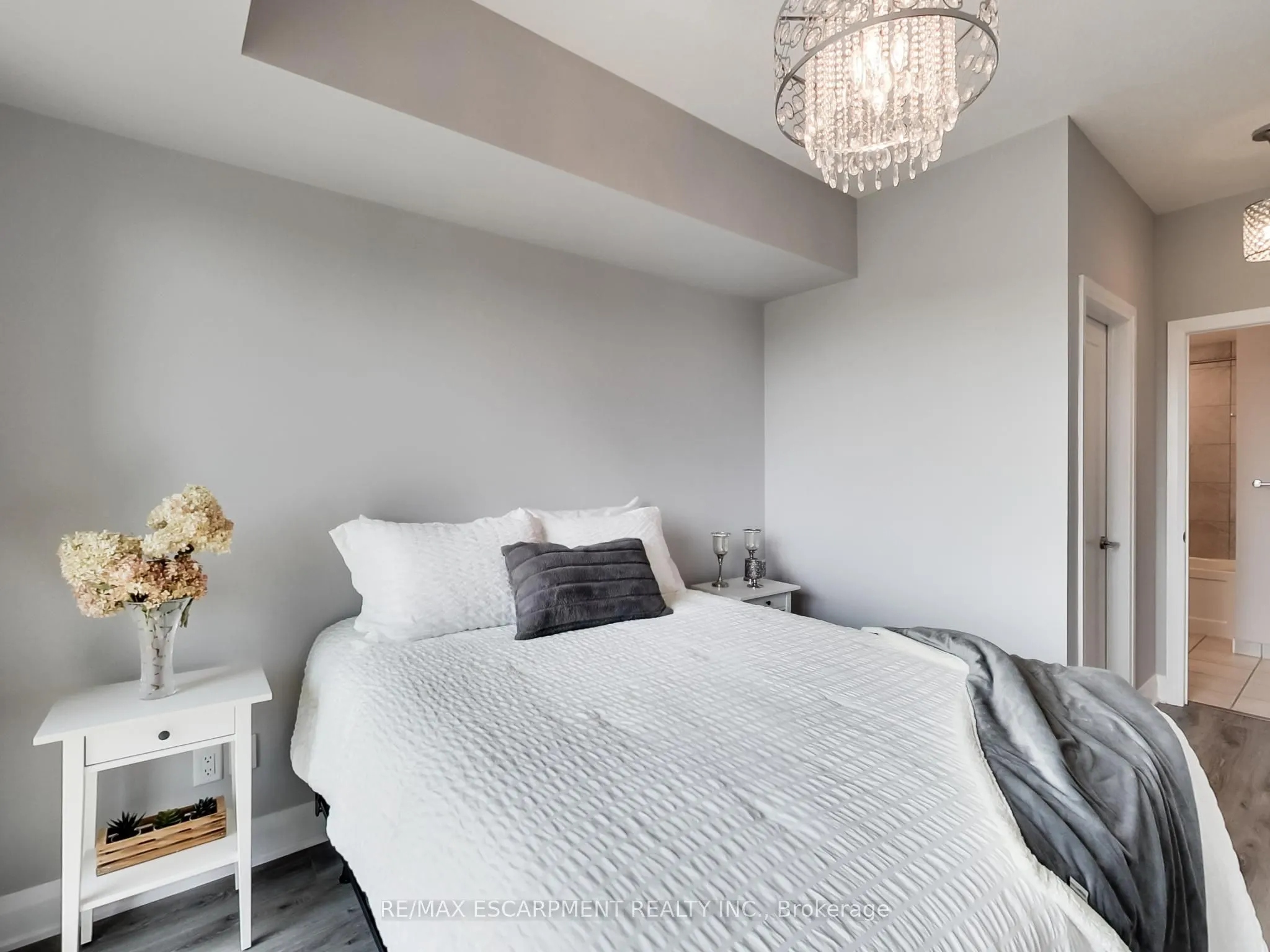 16 Concord Place #318
