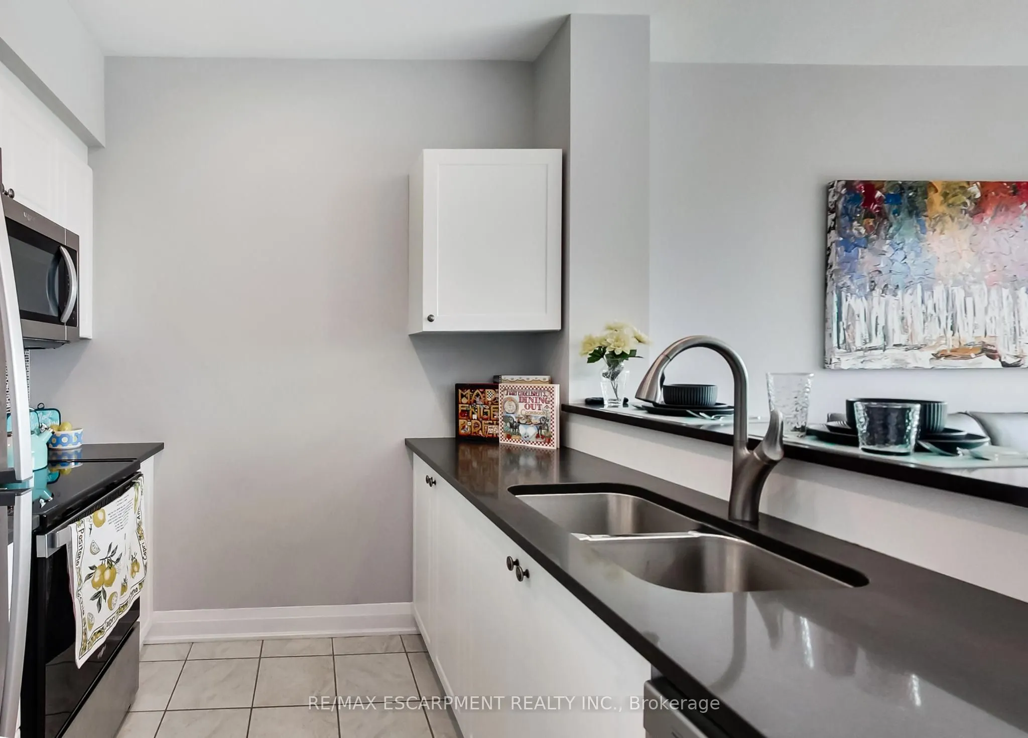 16 Concord Place #318